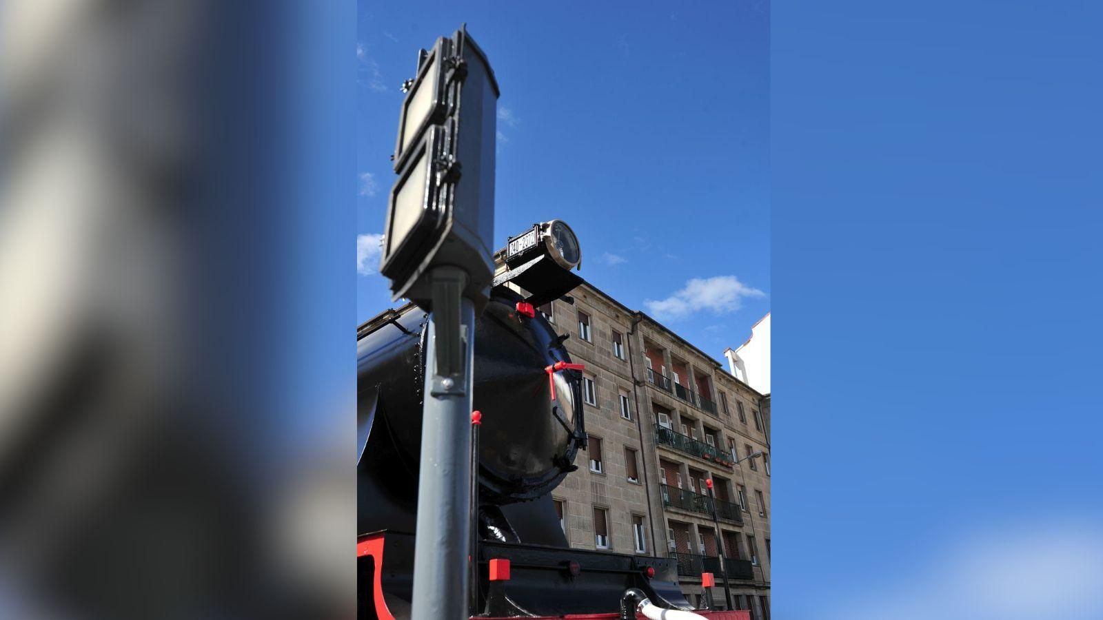 A esa puerta que resiste