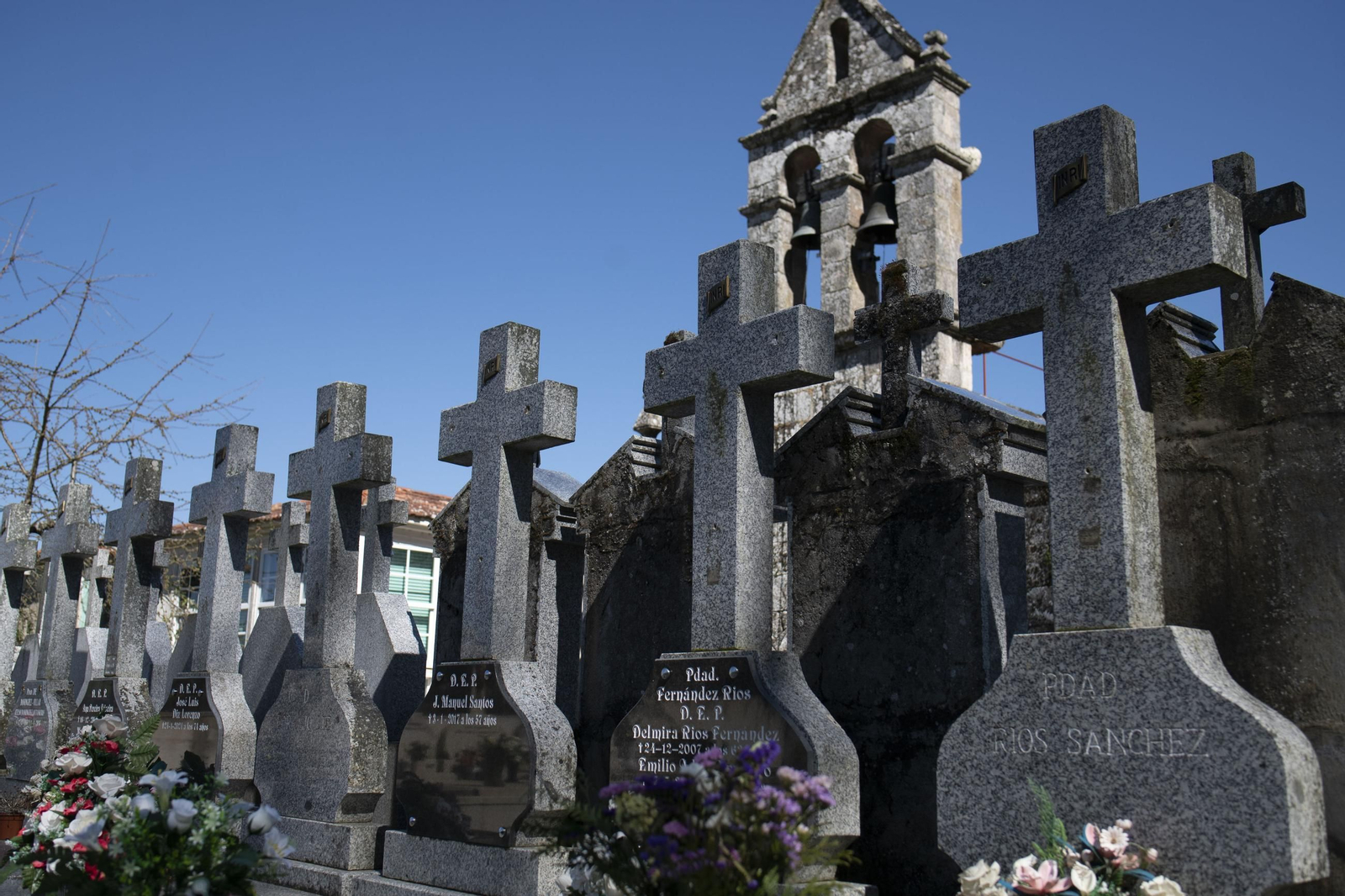 Galería | Así se encuentran los cementerios de Ourense tras ser saqueados