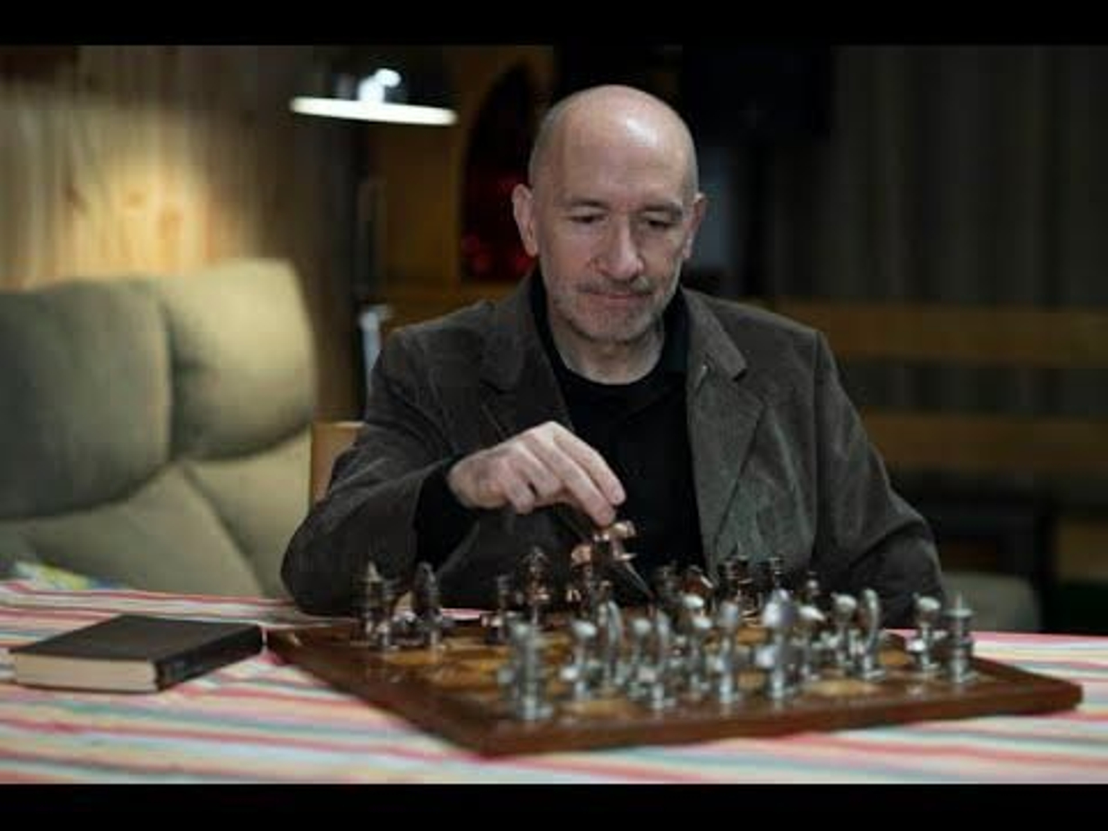 Roberto Fernández, el médico que escucha historias