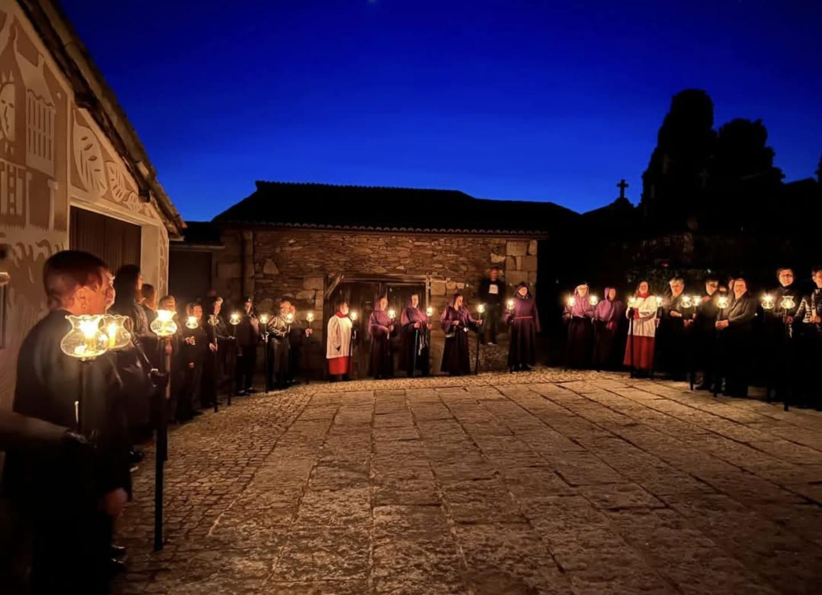 Galería | El Vía Crucis del Cristo de los Desamparados, en fotos