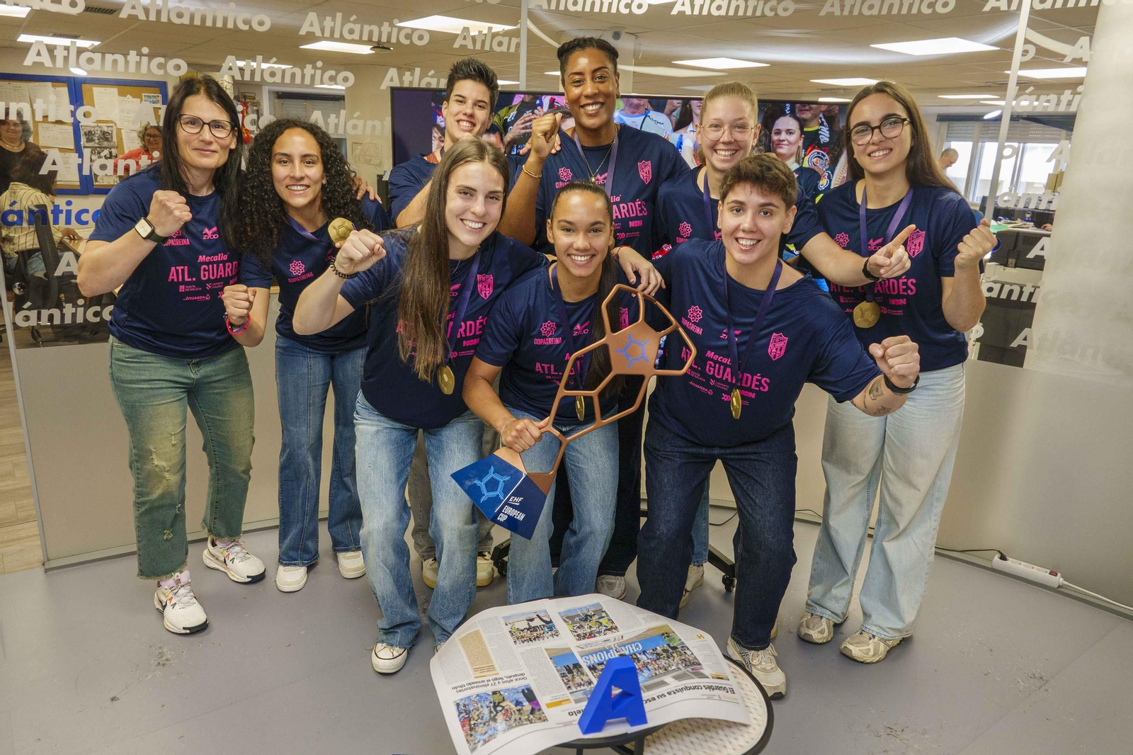 Galería | El Guardés visitó Atlántico para celebrar la Copa Europea de balonmano