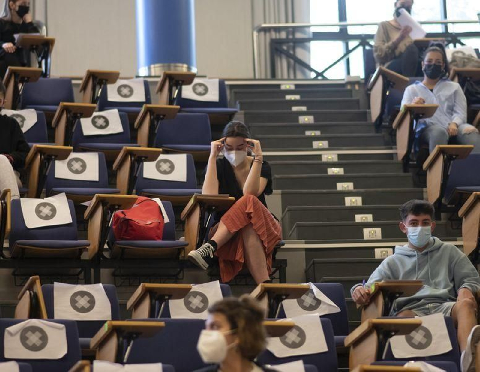 Estudiantes en el Campus de Ourense // FOTO: XESÚS FARIÑAS