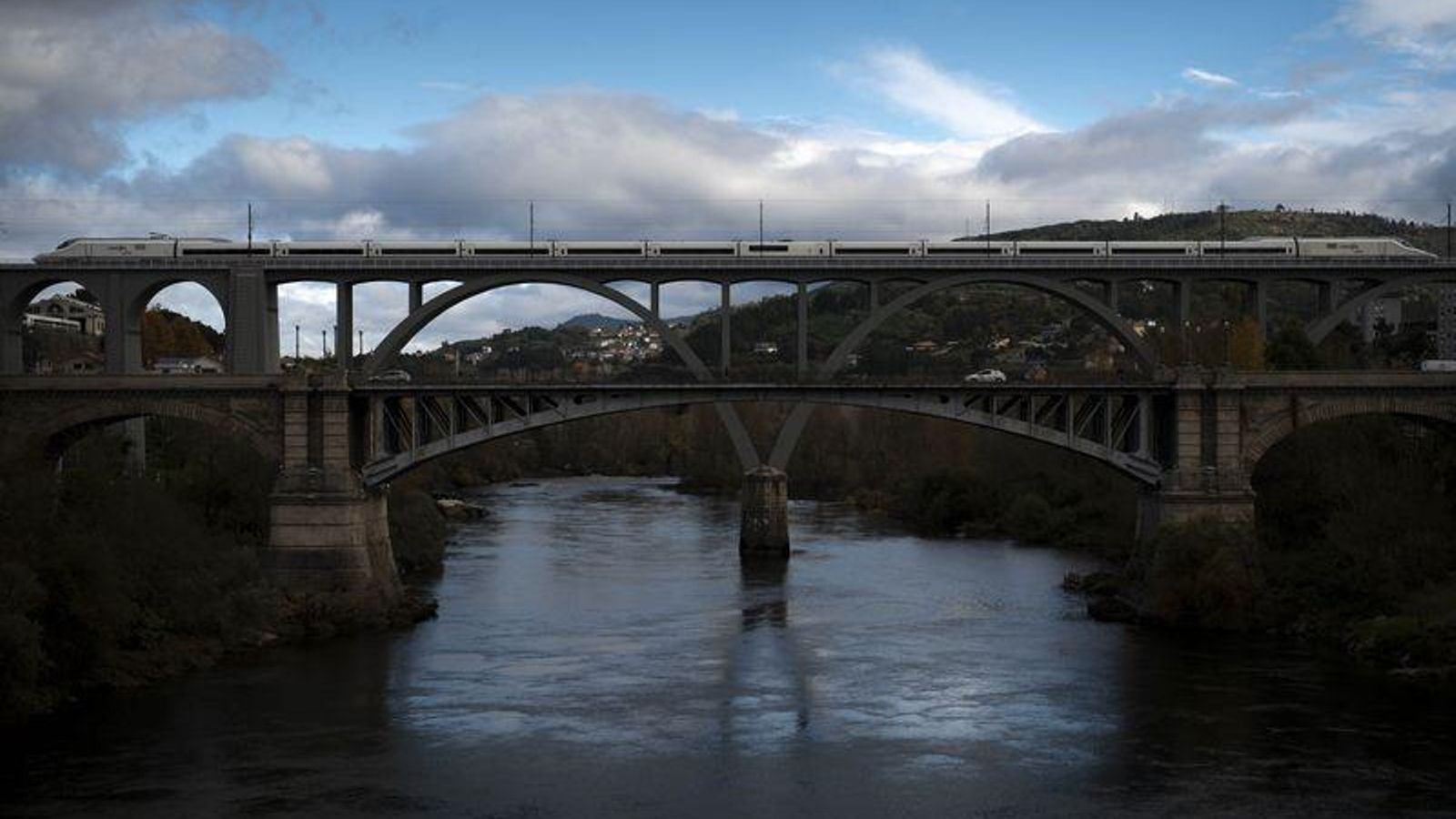 Ourense 22/11/21 Viaje de prueba del AVE a Ourense  Fotos Martiño Pinal