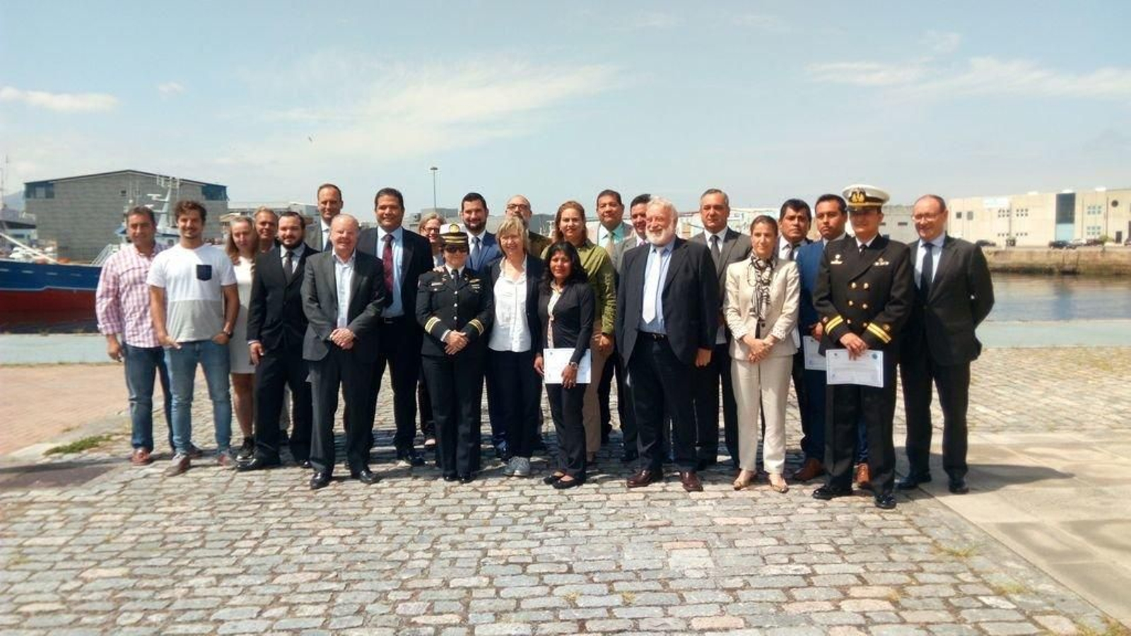 López Veiga, con los inspectores y miembros de FAO.