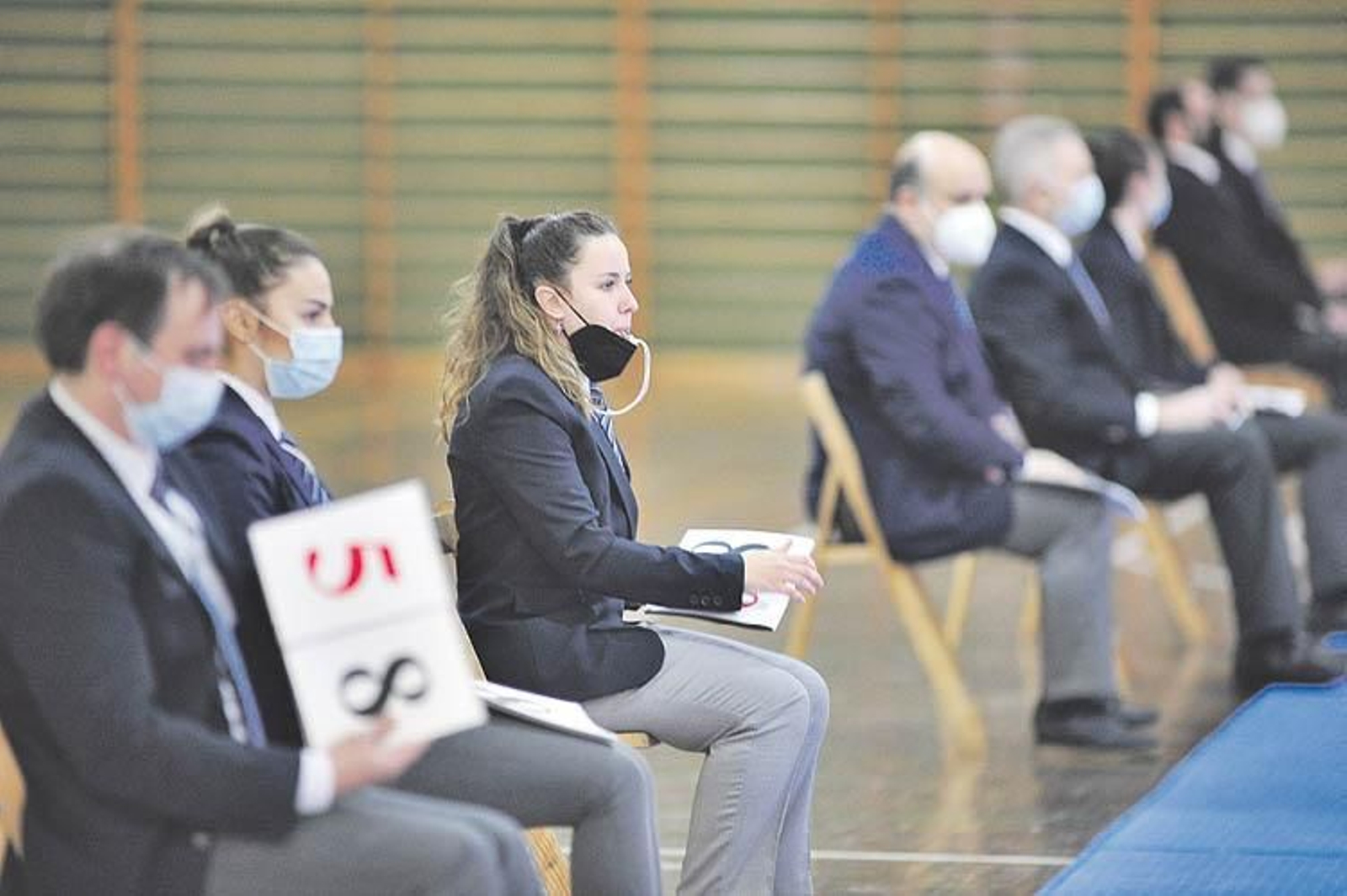 Los jueces, atentos a todo lo que ocurre en la competición.