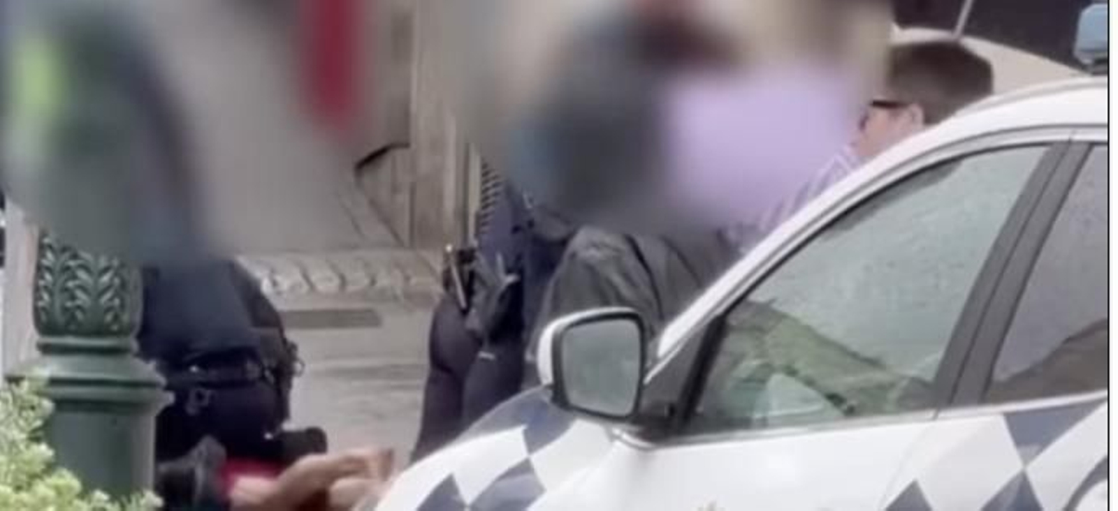Pillan a una pareja de Vigo manteniendo relaciones sexuales en la calle.