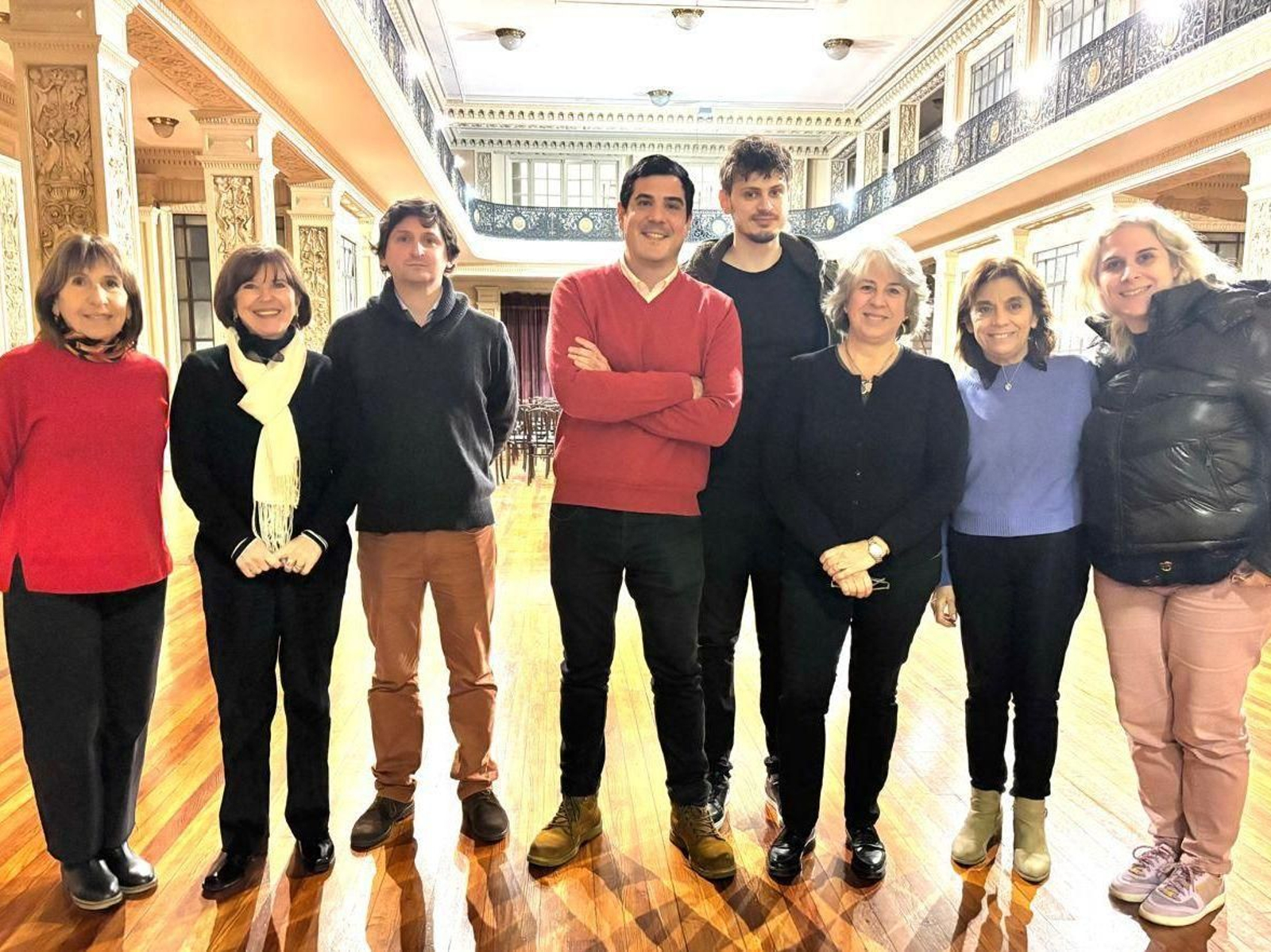Miembros del colectivo CeDEU, con Juan Manuel de Hoz en el centro