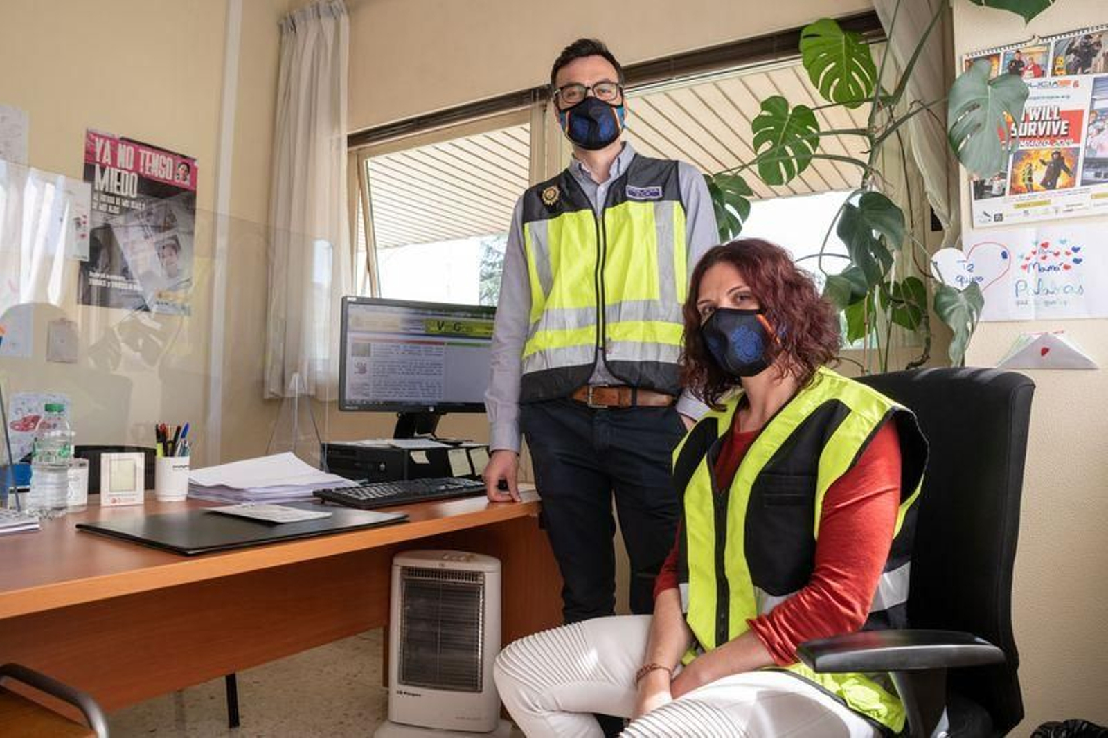 Vicente y Eva son dos de los tres policías de la UFAM  encargados de la protección a las víctimas de violencia machista, doméstica y sexual (ÓSCAR PINAL).