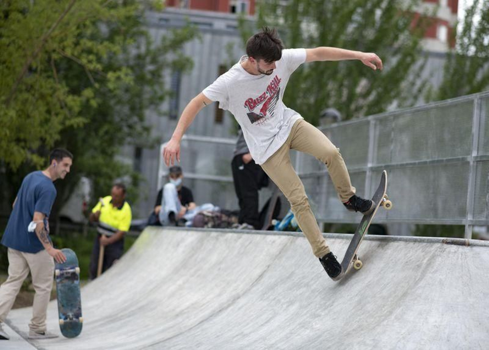 Skaters en O Couto (XESÚS FARIÑAS).