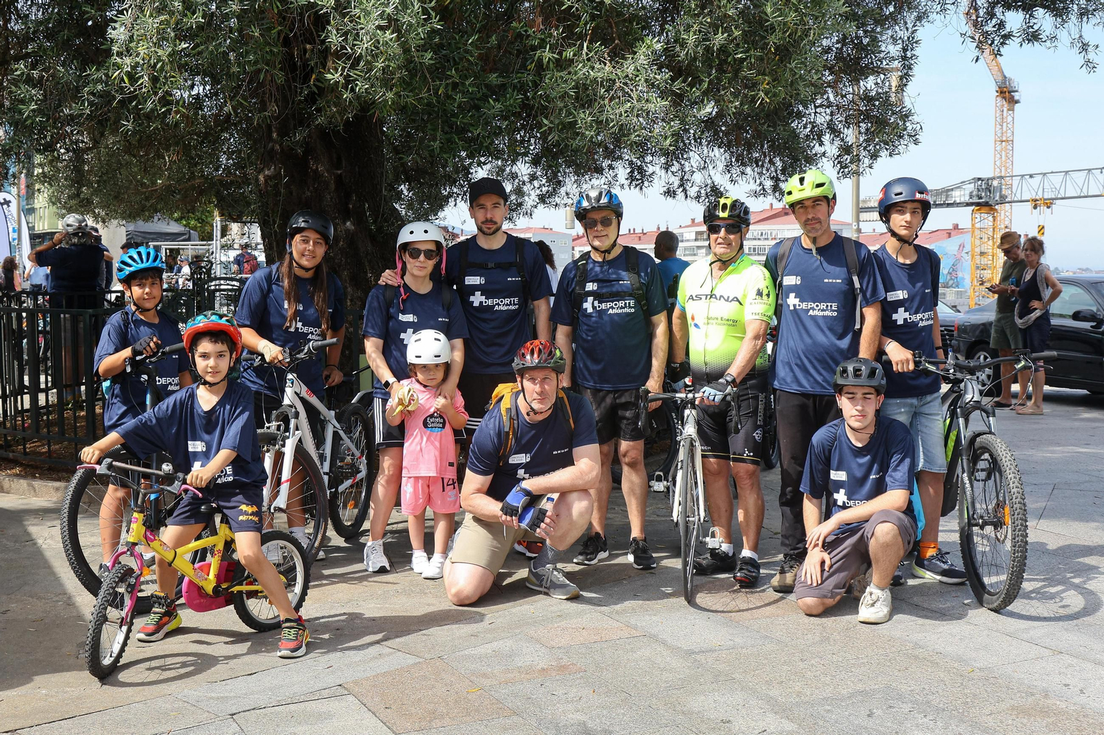 Galería | El ciclismo toma Vigo con la primera edición del Día de la Bici de Atlántico