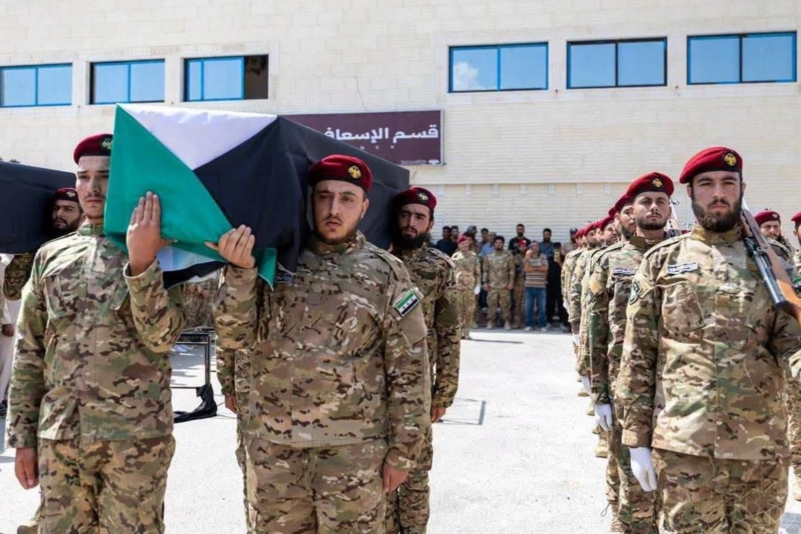 Homenaje a los fallecidos a causa de la explosión en Siria