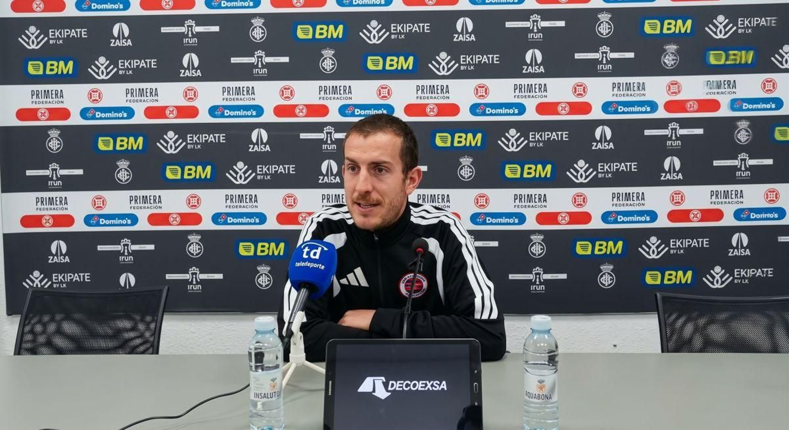 Juan Carballo, entrenador de la UD Ourense, en rueda de prensa tras el partido ante el Real Unión.