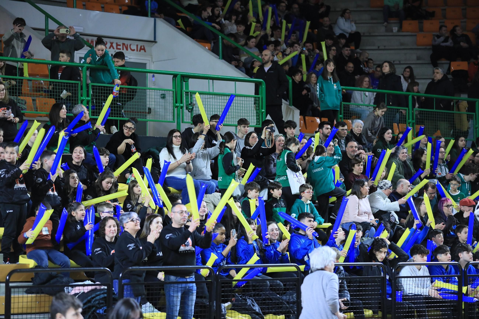 Galería | El Pazo, a reventar para el derbi COB-Obradoiro