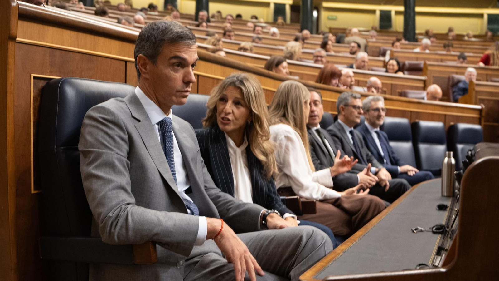 El presidente del Gobierno, Pedro Sánchez; la vicepresidenta segunda y ministra de Trabajo y Economía Social, Yolanda Díaz