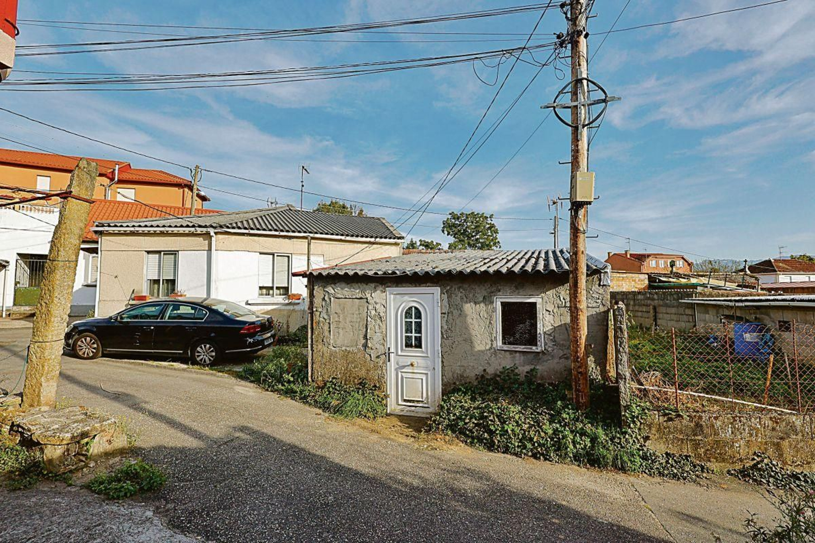 El ámbito entre las calles Ceboleira y Martínez Garrido tiene actualmente algunas viviendas, fincas y solares.
