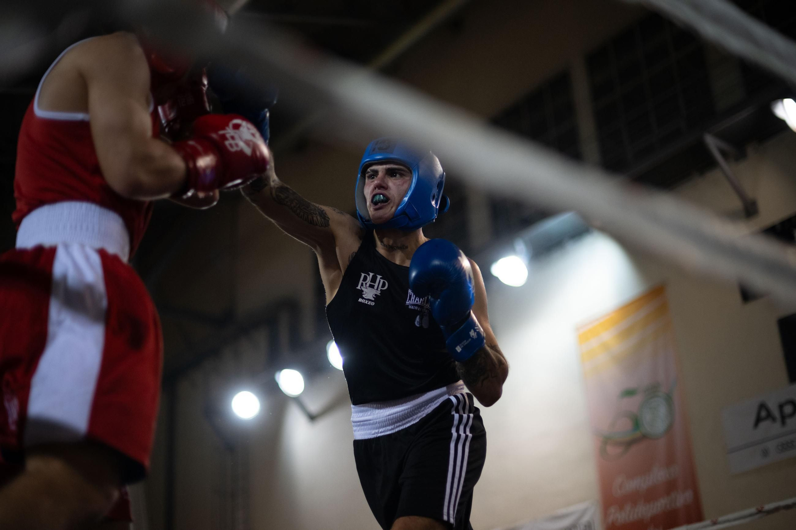 Galería | El boxeo vive una velada espectacular en la vuelta de Simón González a un ring