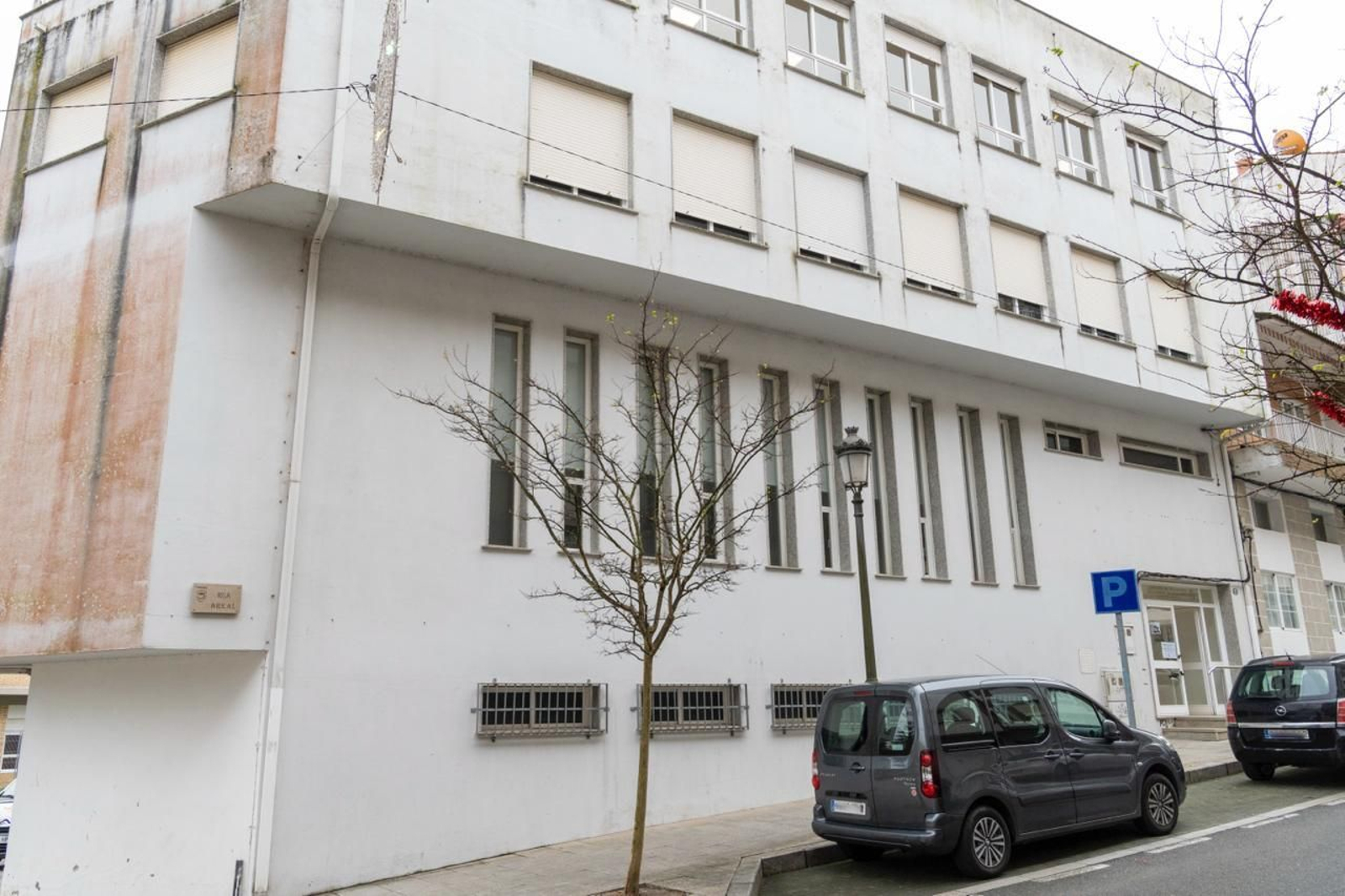 El actual edificio donde se situará el Multiusos de Portonovo (Sanxenxo).