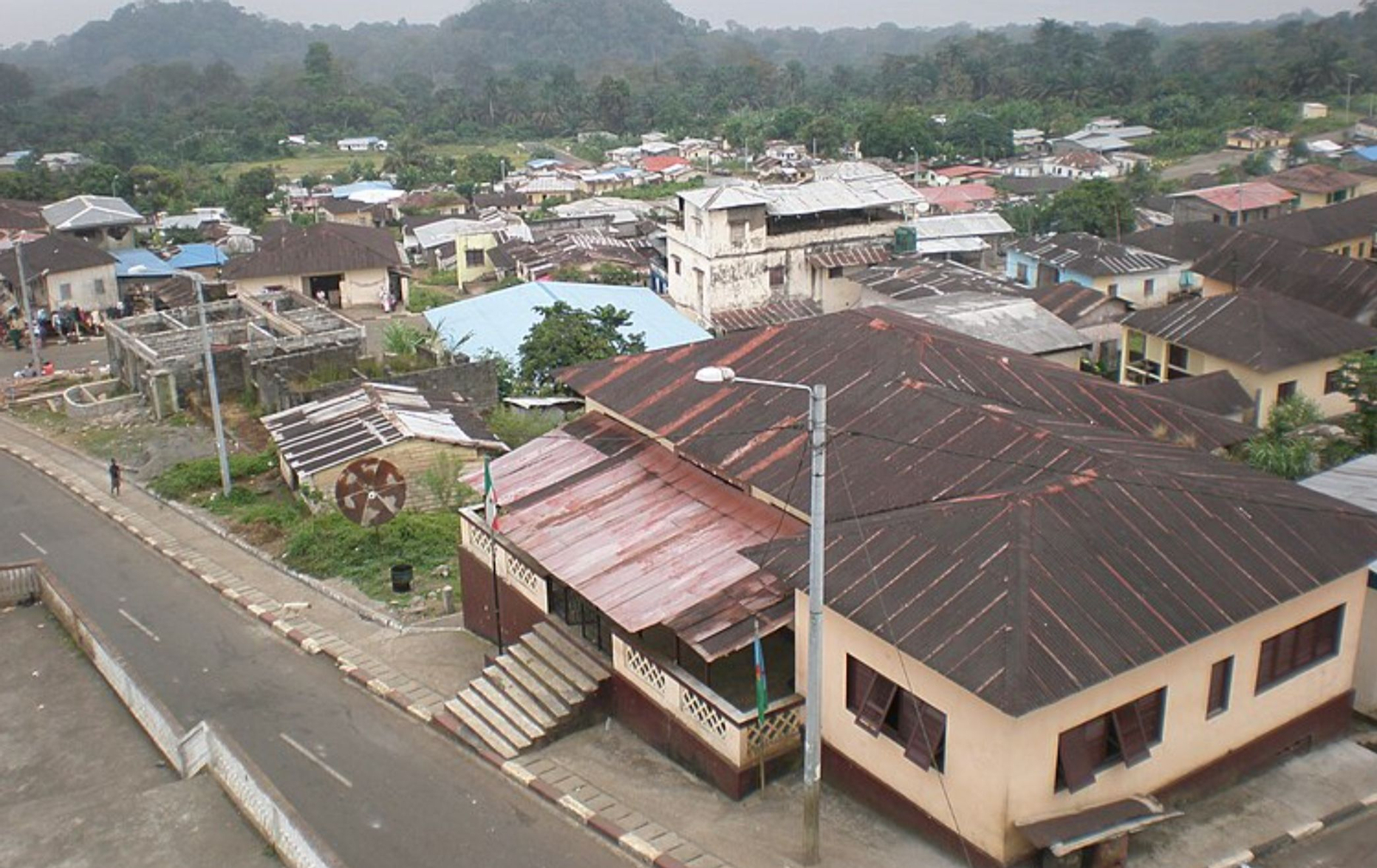 Poblado de Basuala en Guinea Ecuatorial