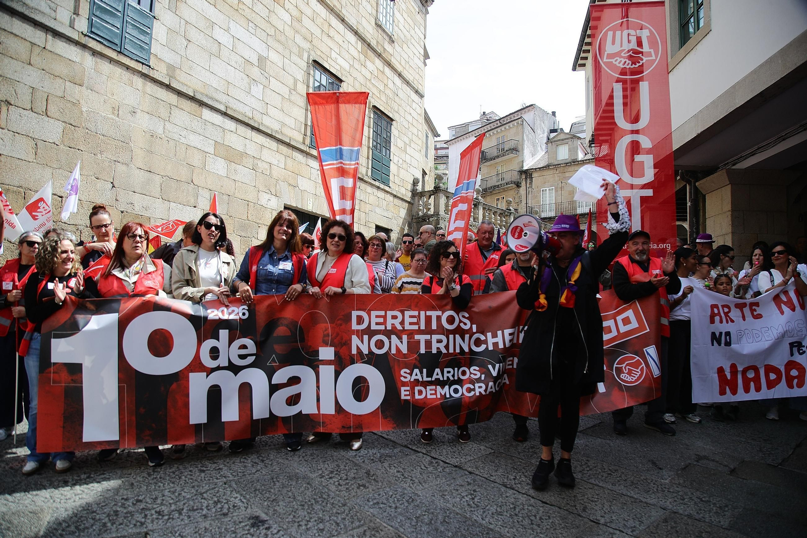 Pancarta principal de la marcha conjunta organizada por los sindicatos UGT y CCOO en la ciudad