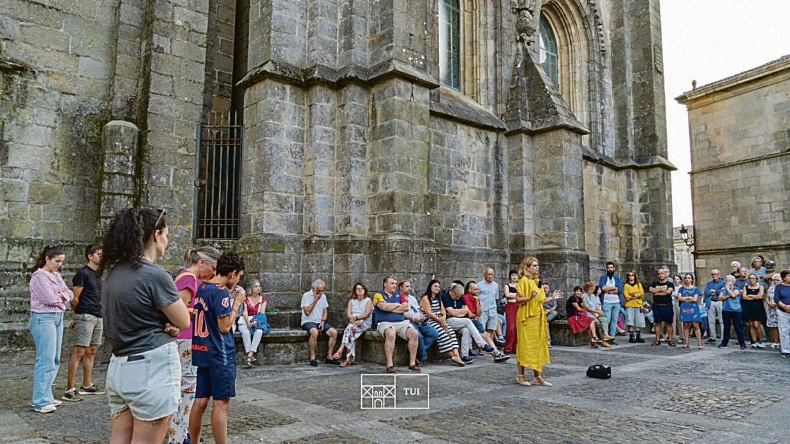 Una de las visitas que organizaron el pasado verano en Tui.