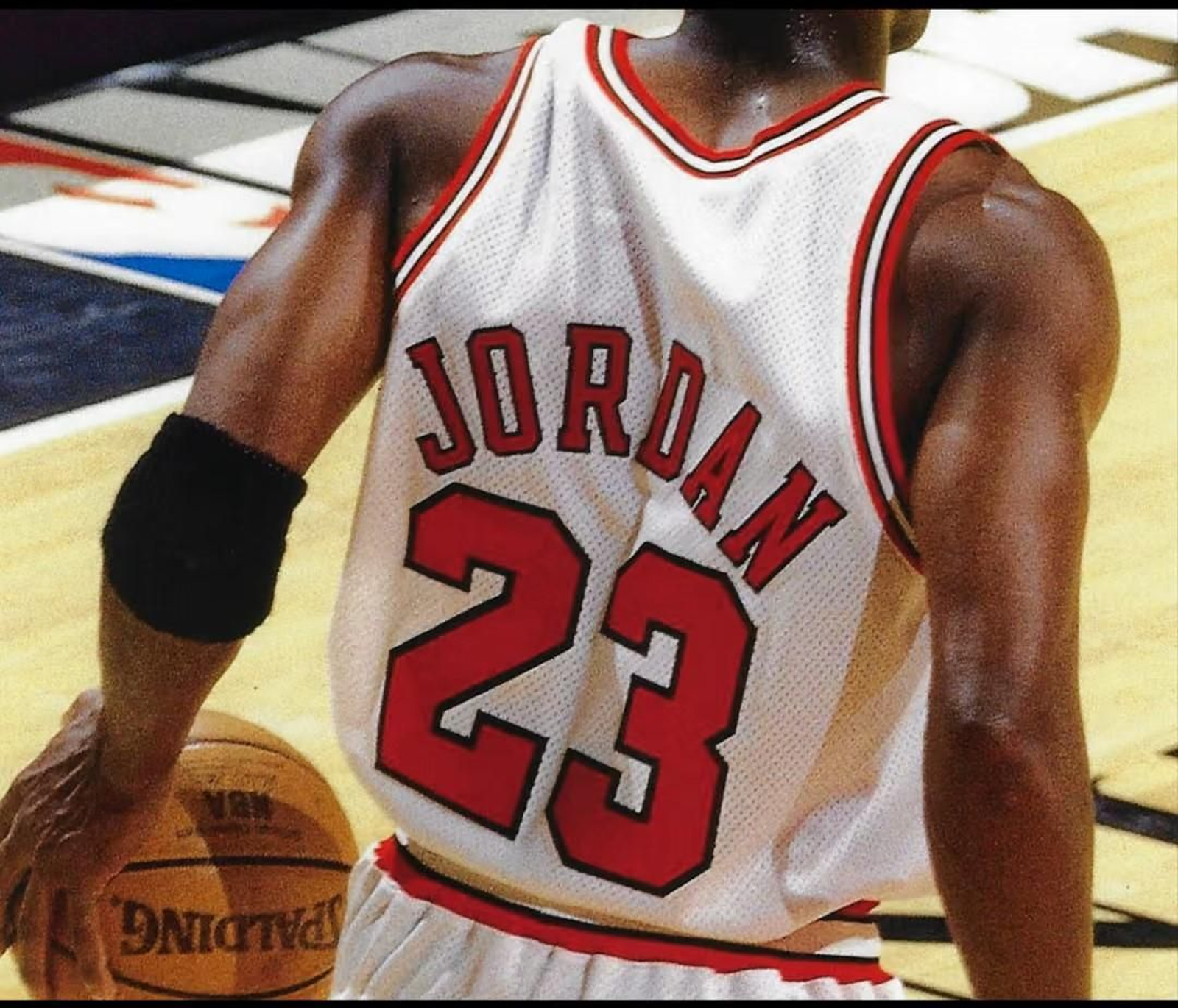 Camiseta de Jordan en los Chicago Bulls vendida por más de 12 millones de dólares