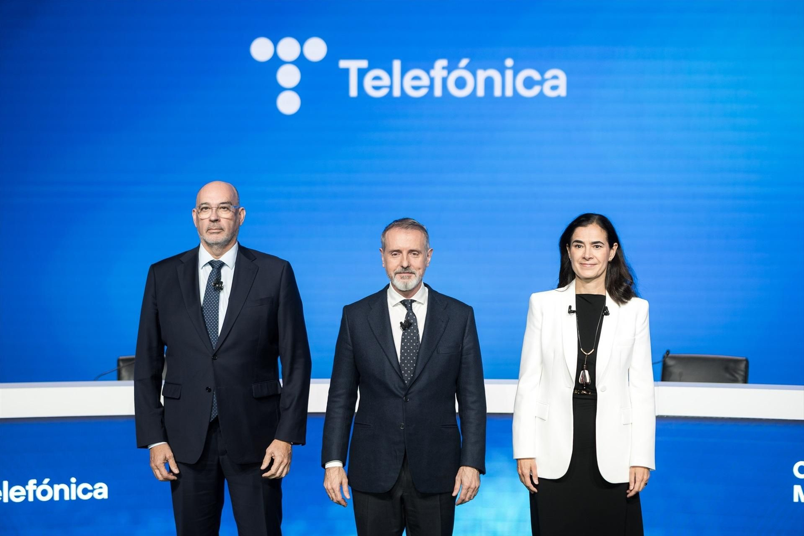 El presidente de la compañía, Marc Murtra (centro), junto a otros directivos de Telefónica