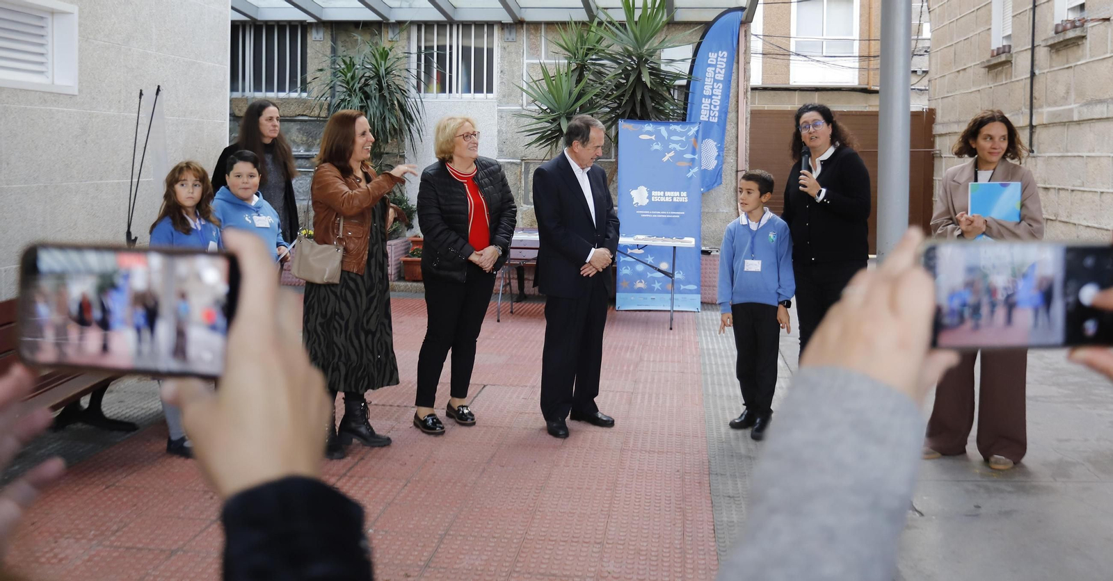 Galería | El Colegio Alba de Vigo celebra la jornada “Alba en Azul”