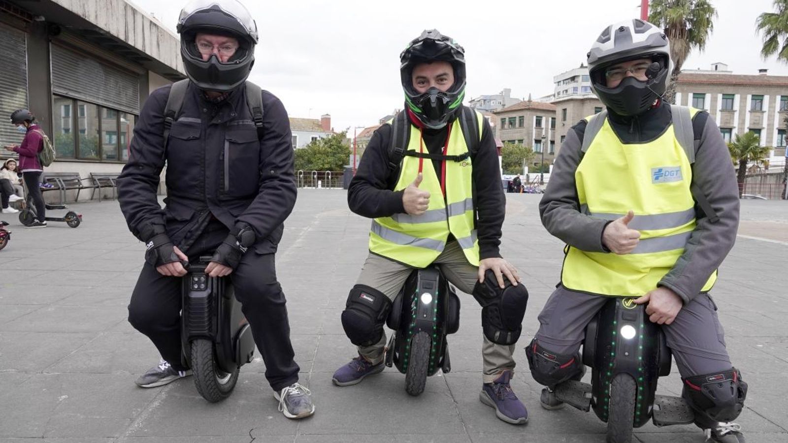 Enrique, Fernando y Pablo, de Coruña.