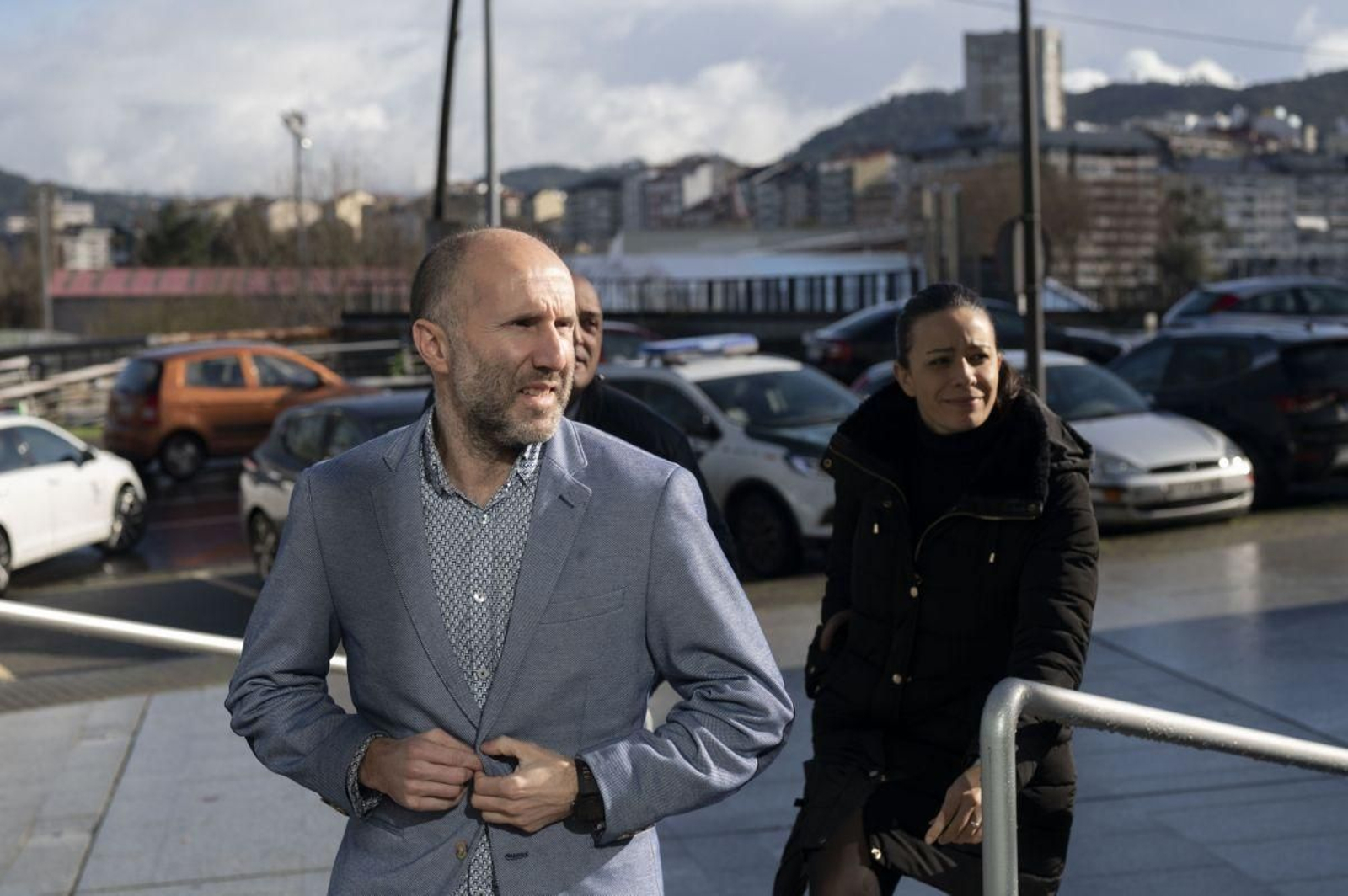 El alcalde de Ourense, Pérez Jácome, una de las veces que acudió a los juzgados de la ciudad.