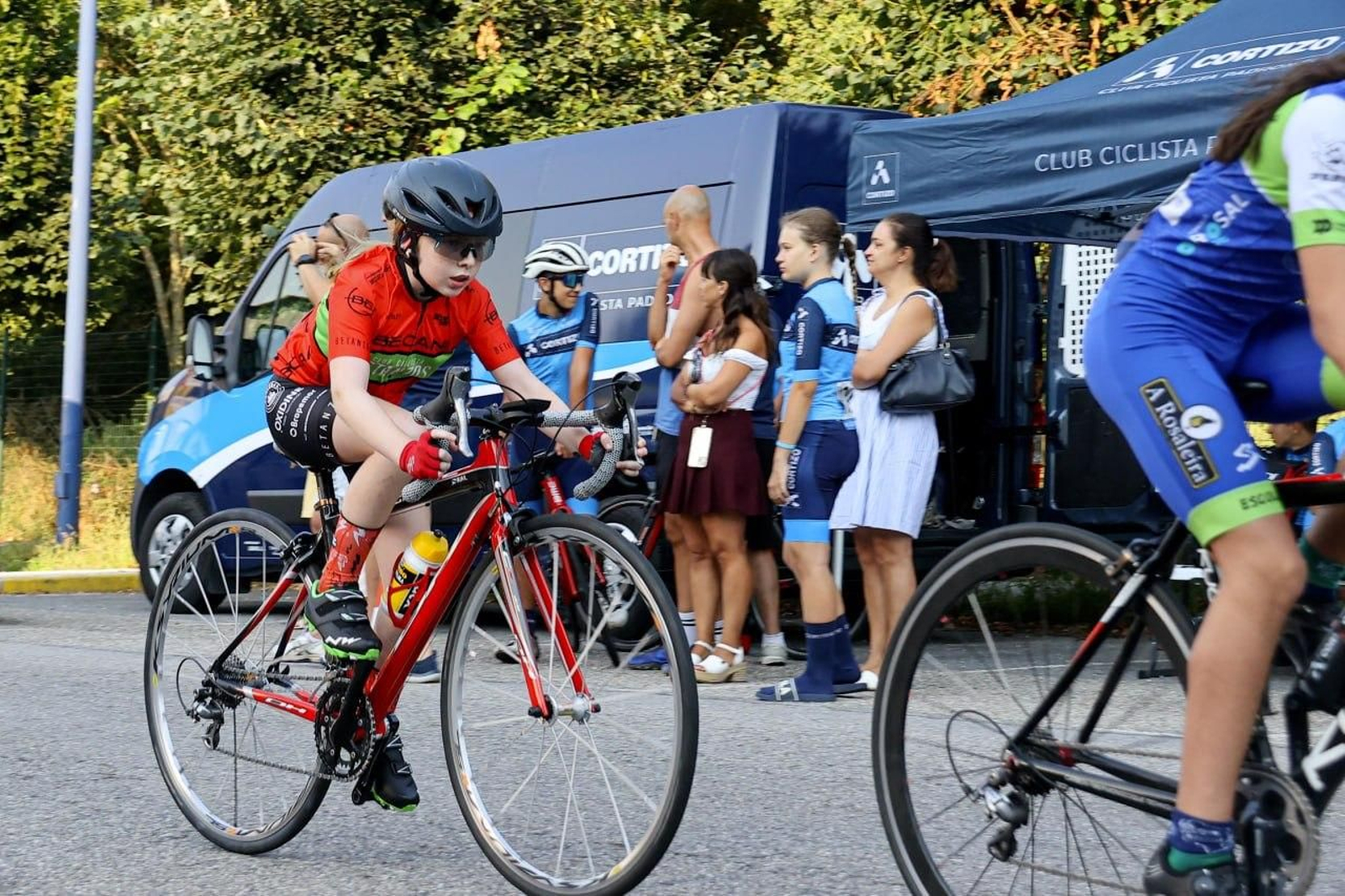 Galería | El Gran Premio Ciclista de Teis madruga para esquivar el calor