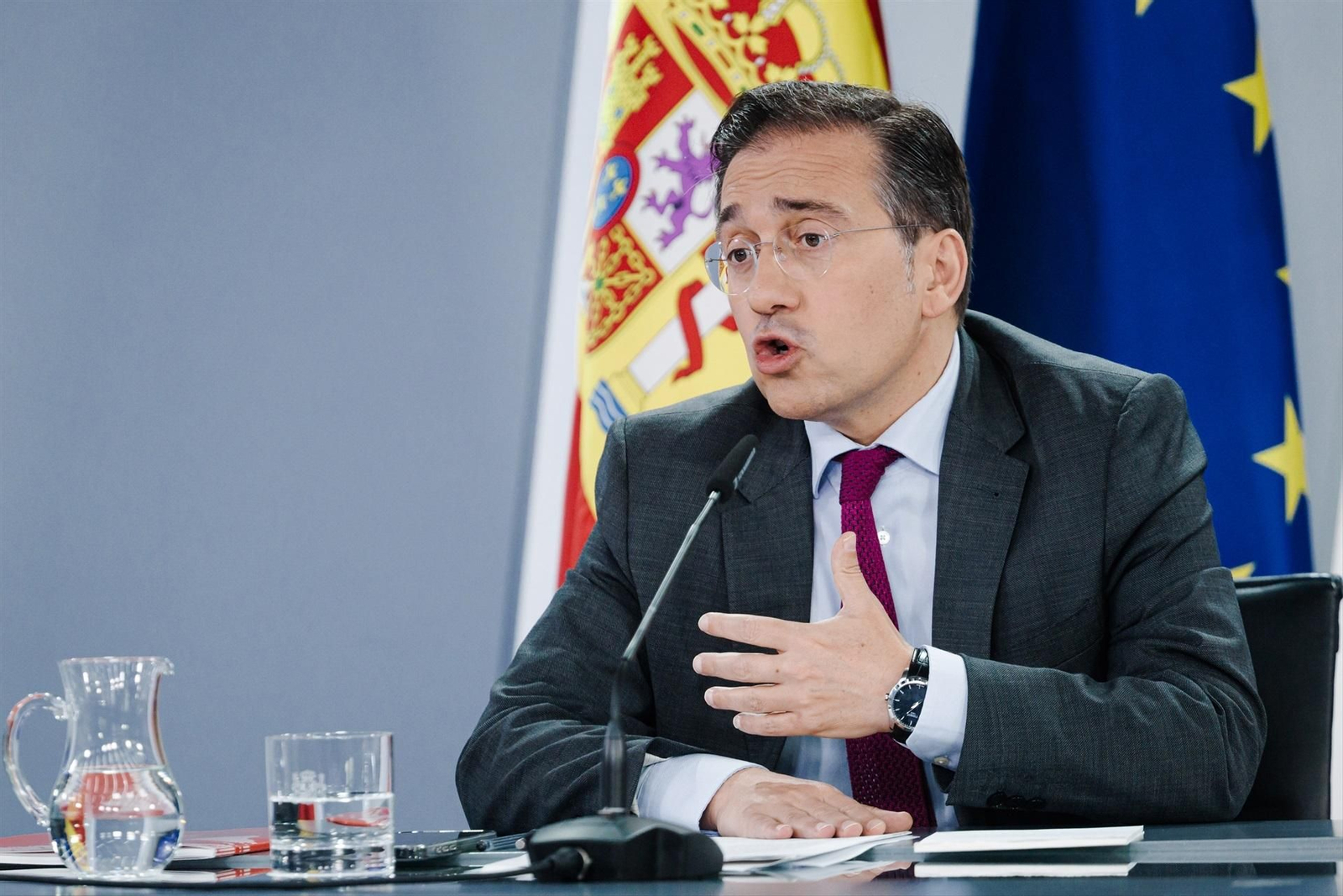 Albares en una imagen de archivo en la rueda de prensa posterior al Conssejo de Ministros