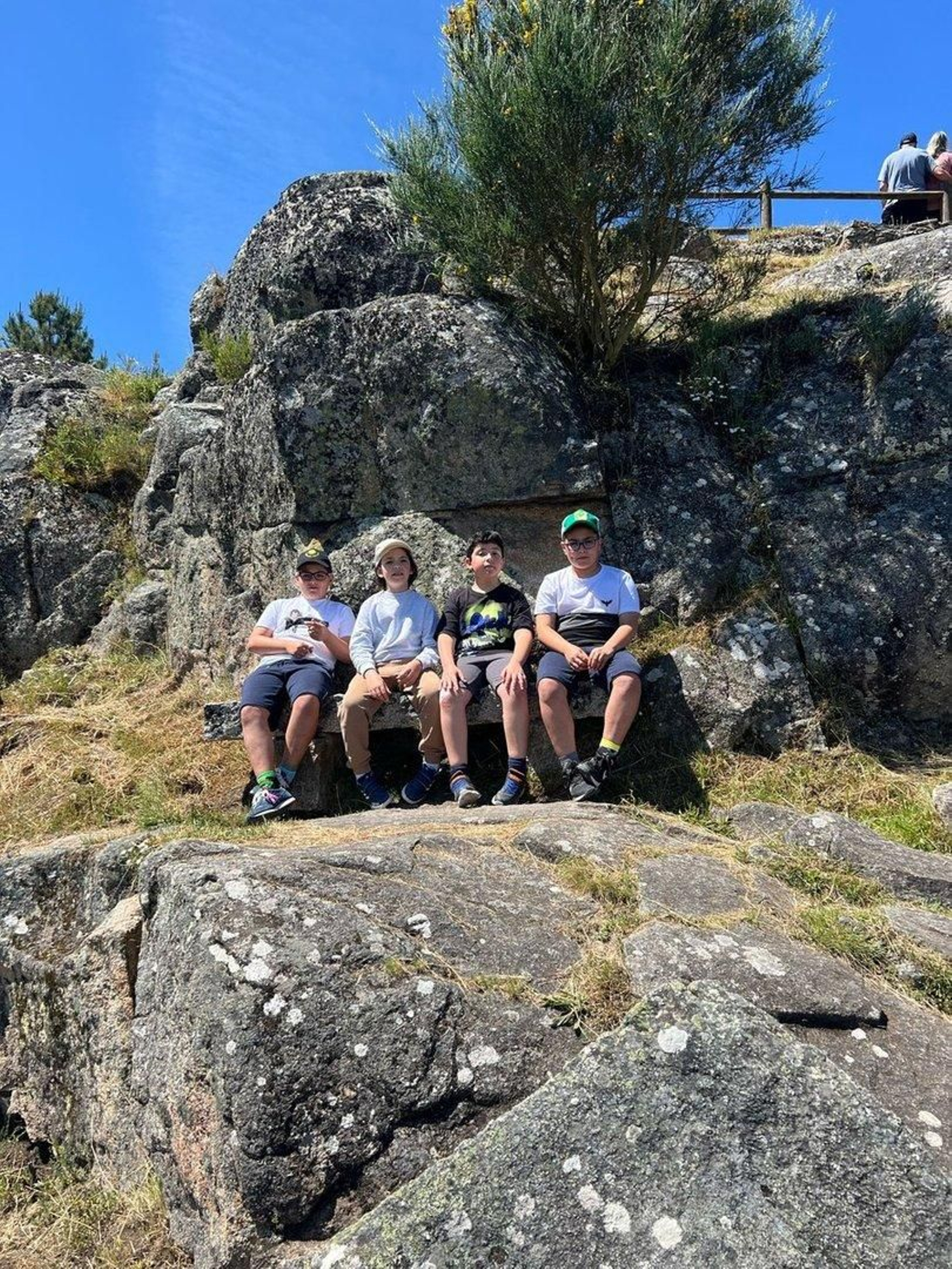 Jornada lúdica en la Ribeira Sacra de los colegios San Salvador de Arnoia y Concepción Arenal de Ourense.