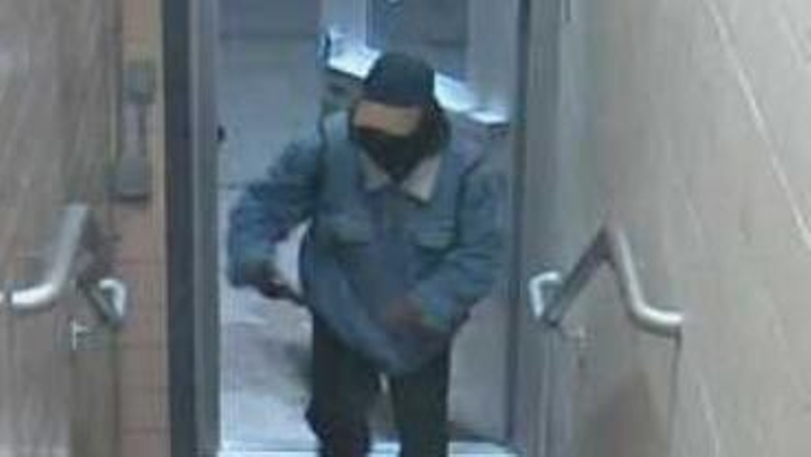 La imagen difundida por la Policía del sospechoso del tiroteo.