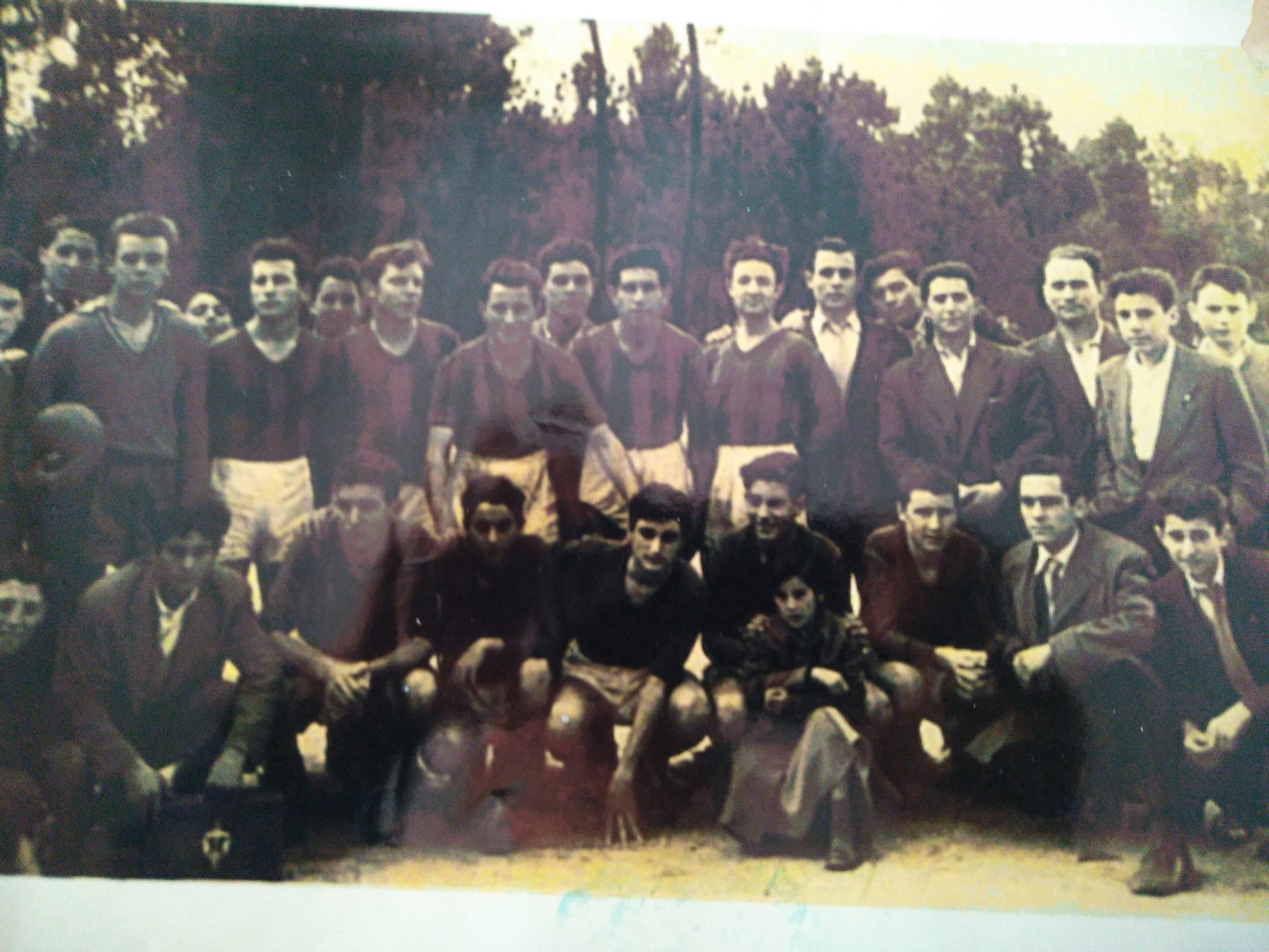 Foto de 1958: equipo de fútbol Castillo de Mariñamansa / Cedida por Baldomero Rubio