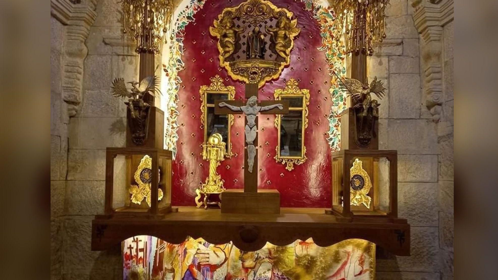 Retablo que conforma la “Capilla Barreira” de la iglesia de Bousés (Oímbra).