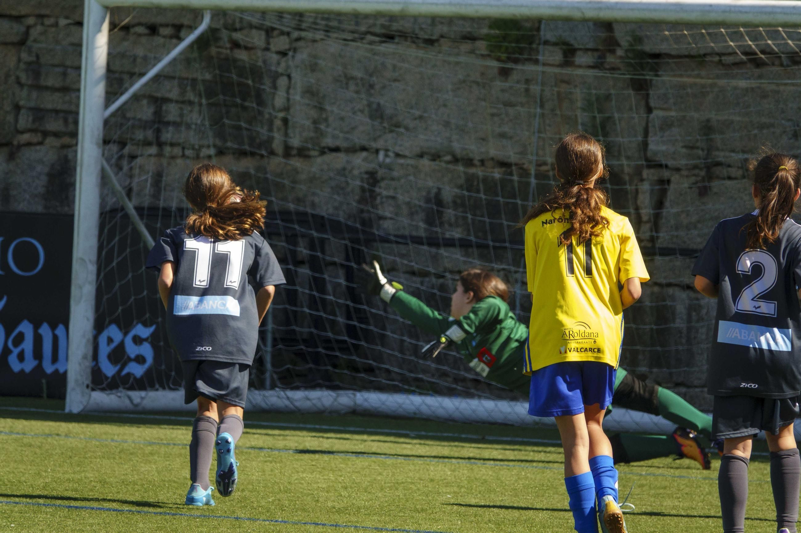 Galería | El fútbol femenino se cita en A Madroa para la II Copa Máis Enerxía