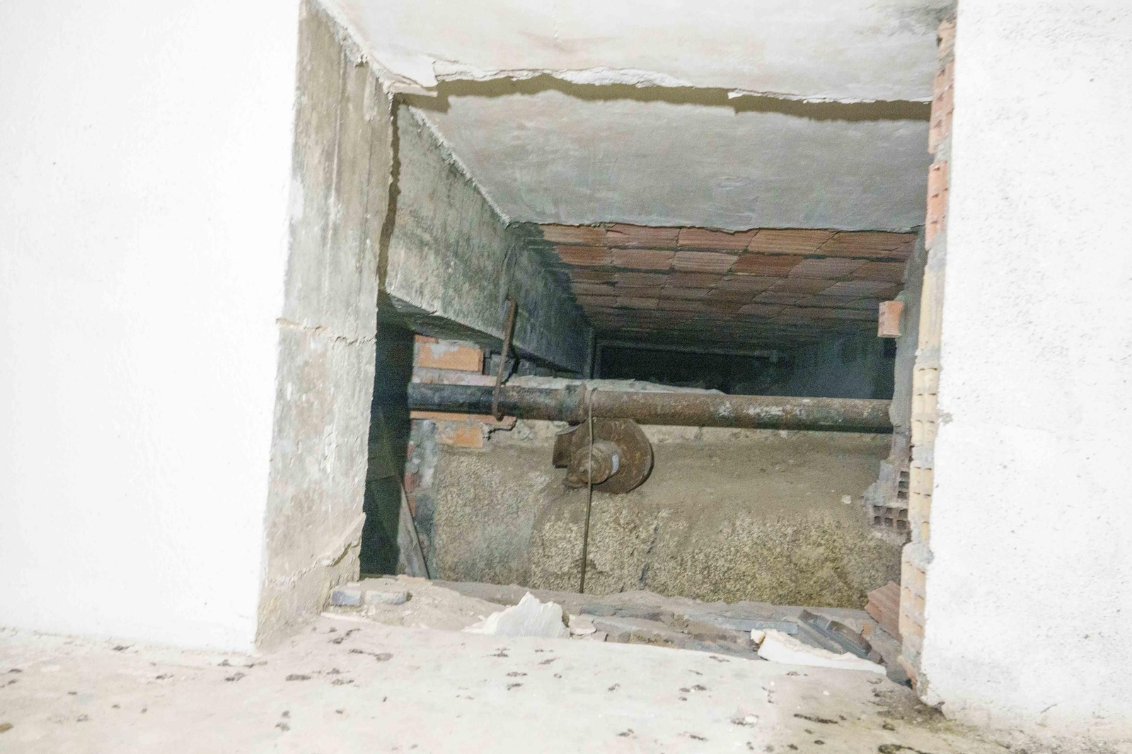 Galería | El interior del búnker nuclear que se esconde en O Castro