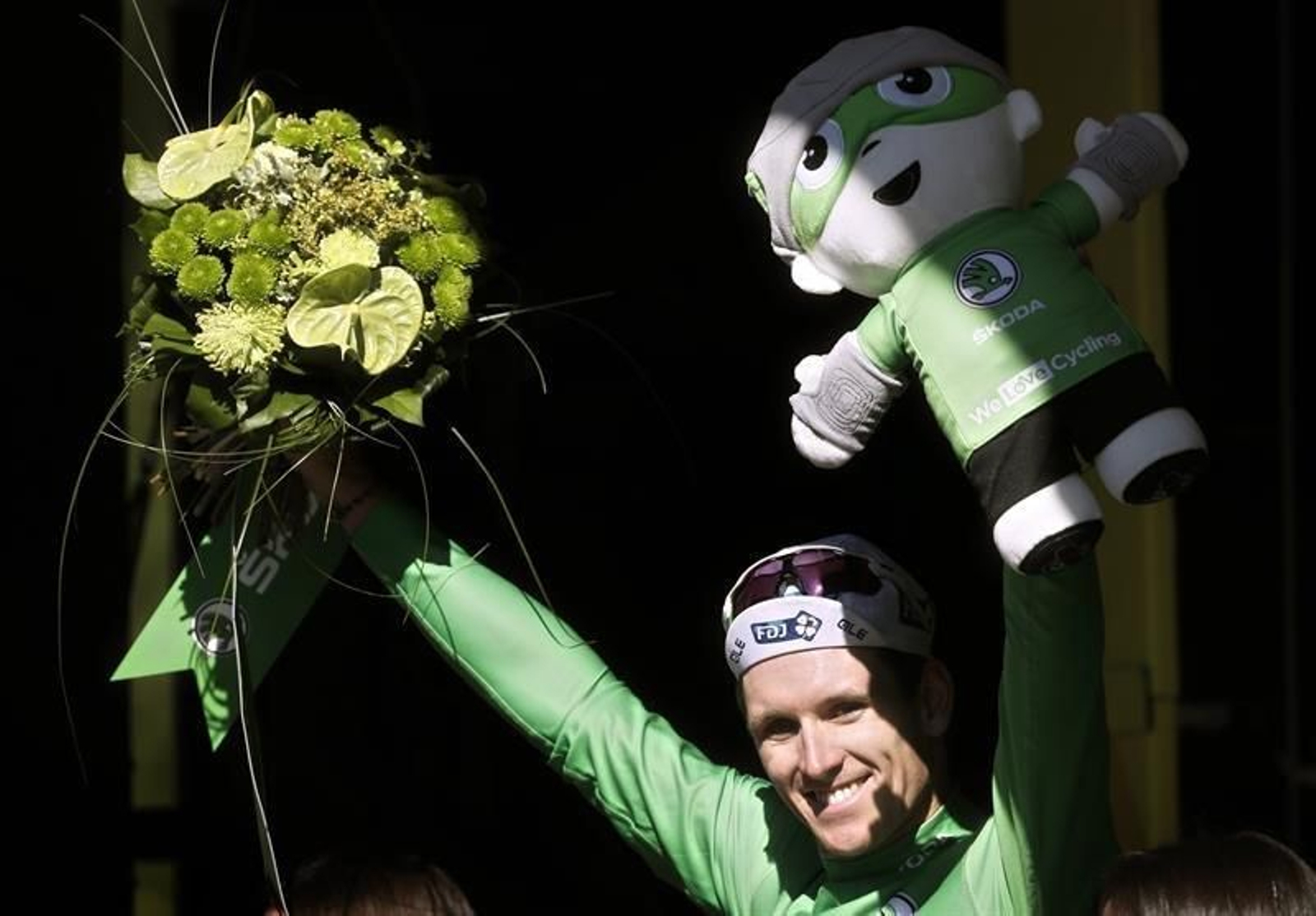 Arnaud Demare celebrando la cuarta etapa del Tour de Francia.