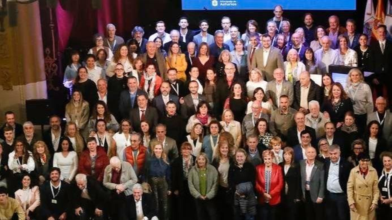 Foto de Familia de los participantes en el Congreso