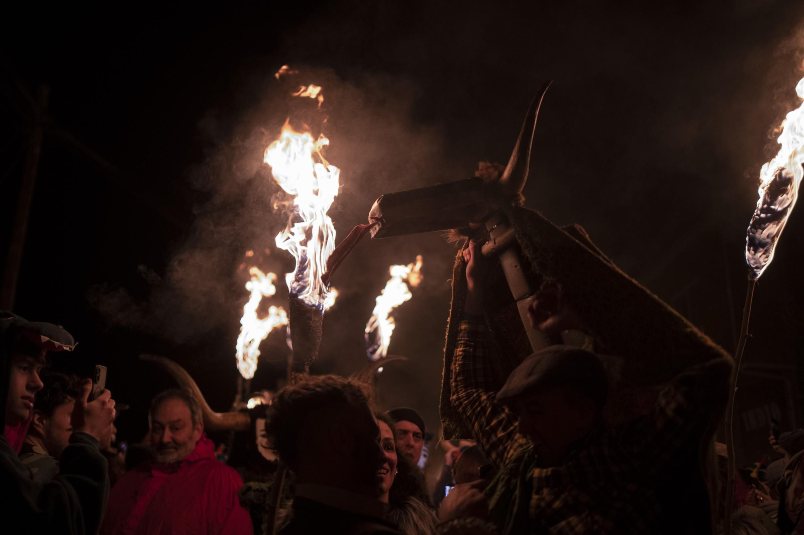 La Baixada da Marela atrae cada año a visitantes que buscan vivir un entroido auténtico, alejado de artificios.