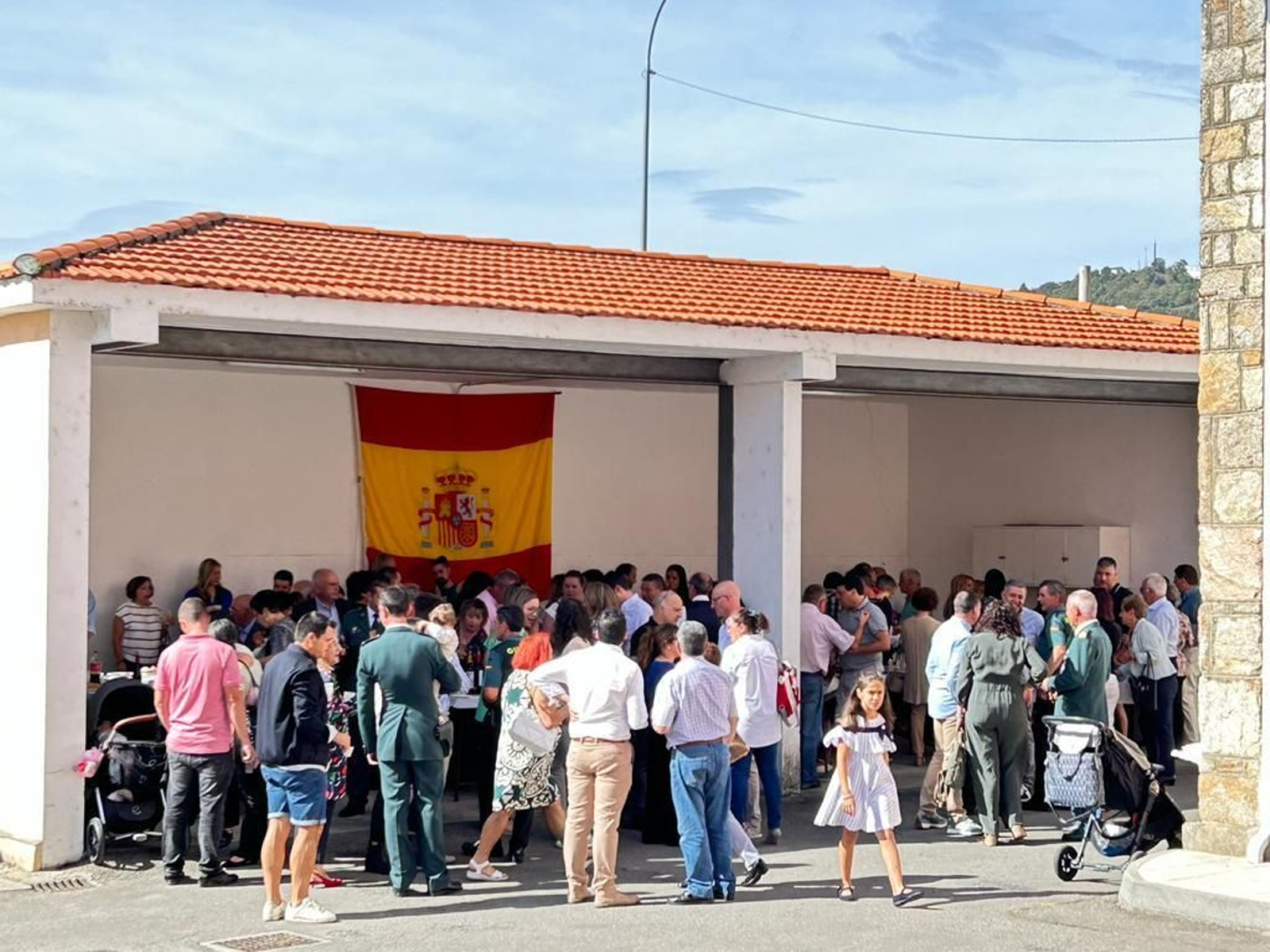 Comida de confraternización en Viana.