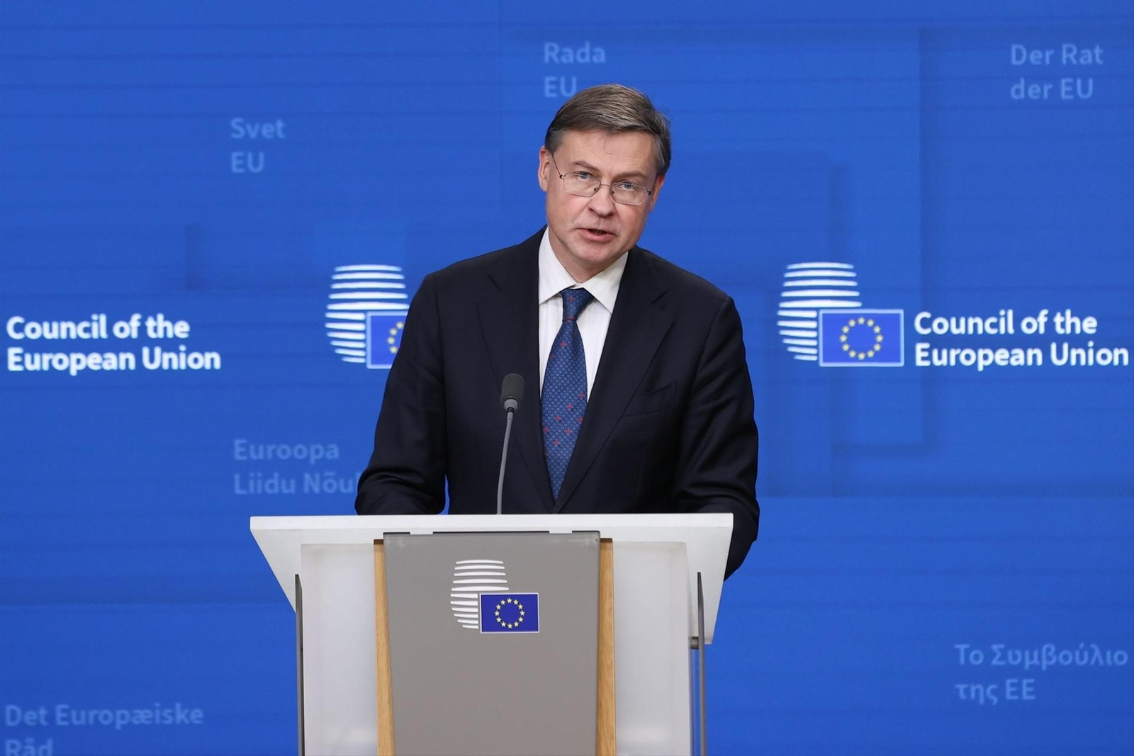 El comisario económico de la UE, Valdis Dombrovskis