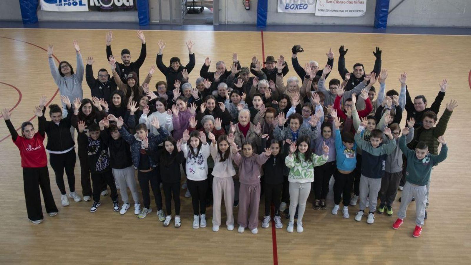 Actividad intergeneracional en San Cibrao das Viñas.