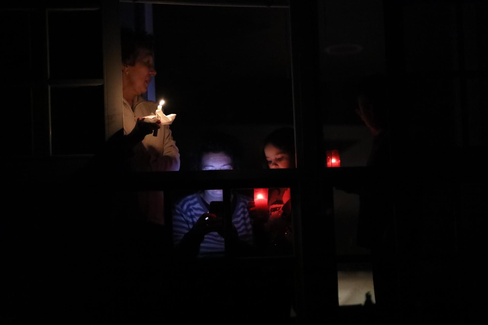 Viacrucis de Protección Civil por las calles de Maceda. José Paz.