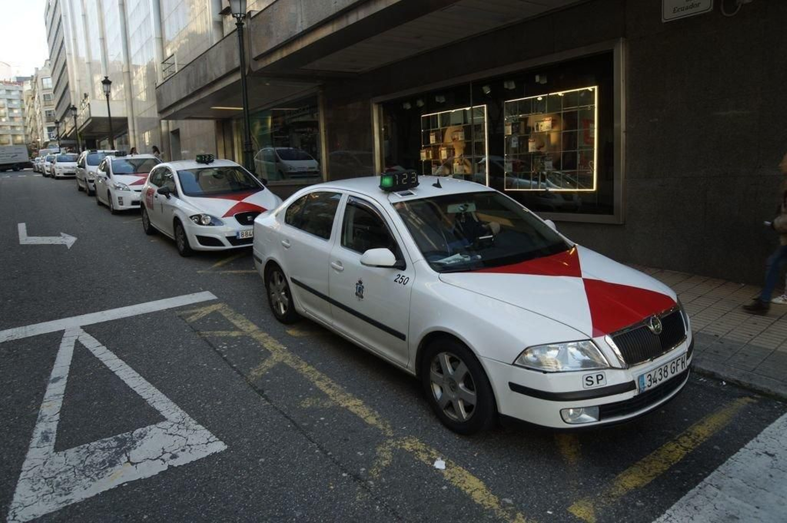 Una parada de taxis en Vigo
