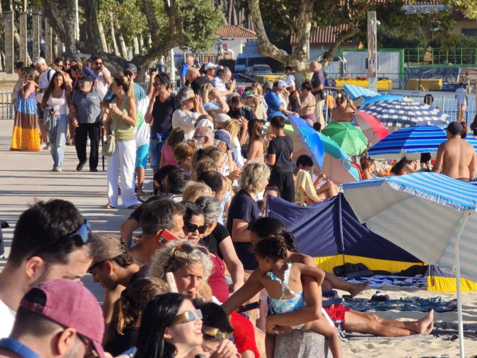 Galería | Así vivió Vigo y su área el histórico eclipse total