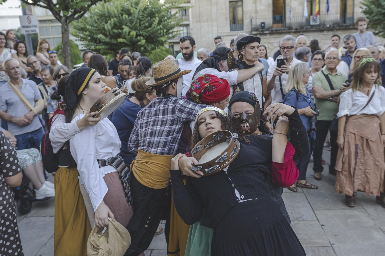 Galería | Los duelos y secuestros de la Baixada de Pepa Loba en O Carballiño