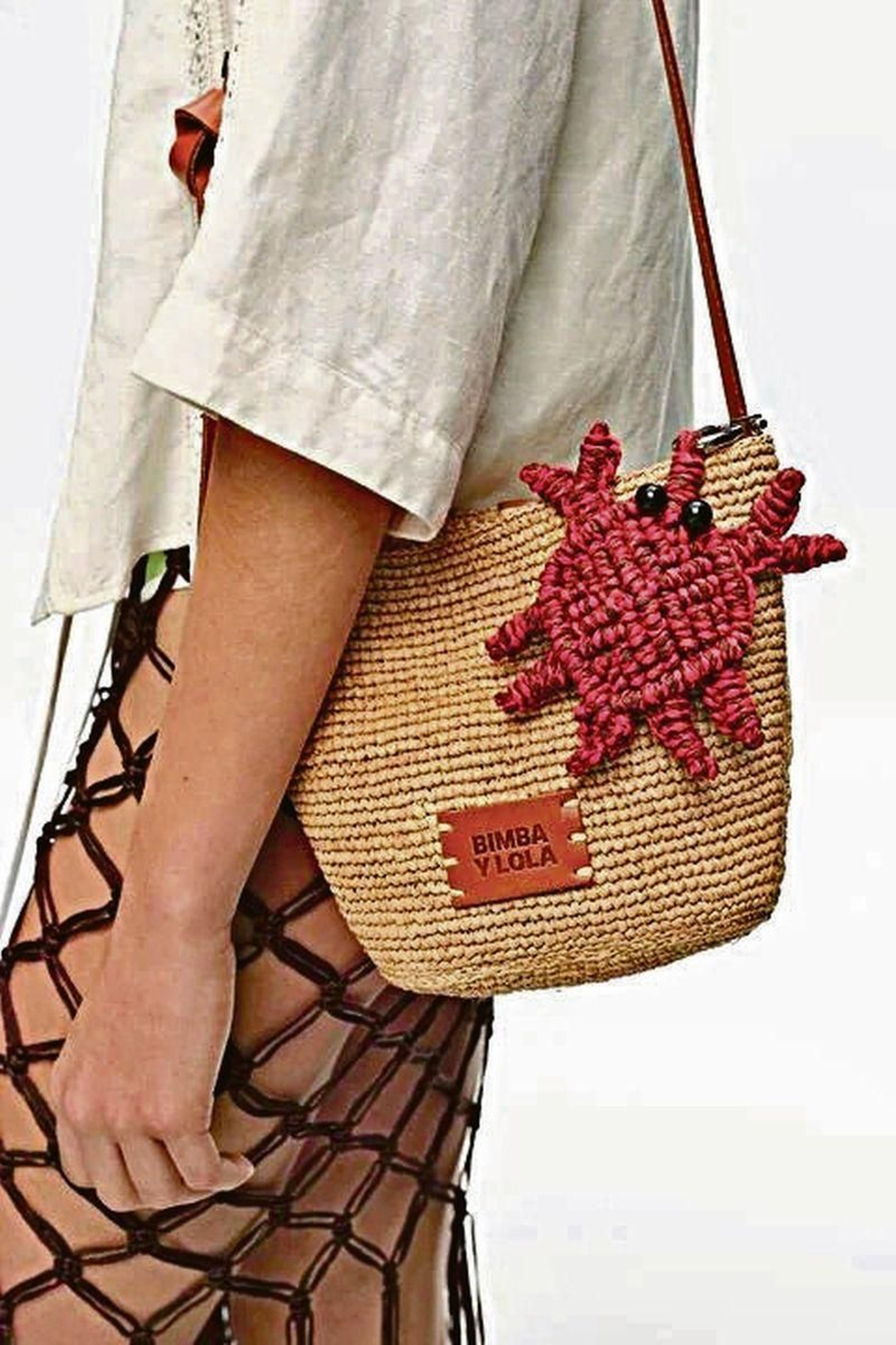 Bolso y llavero de la marca Bimba y Lola con guiño al mar.