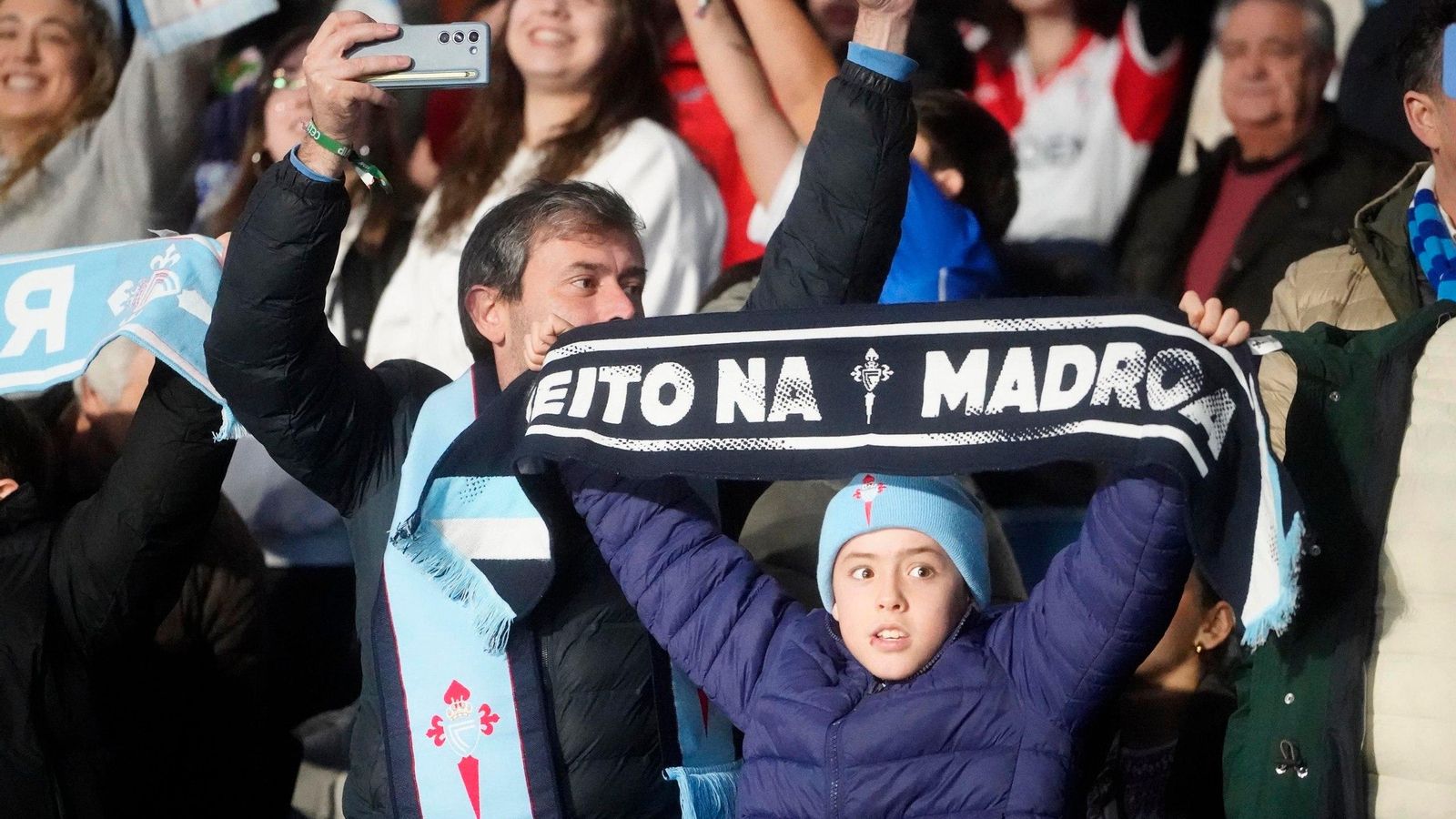 Galería | Decepción en Balaídos por la derrota del Celta ante el Espanyol