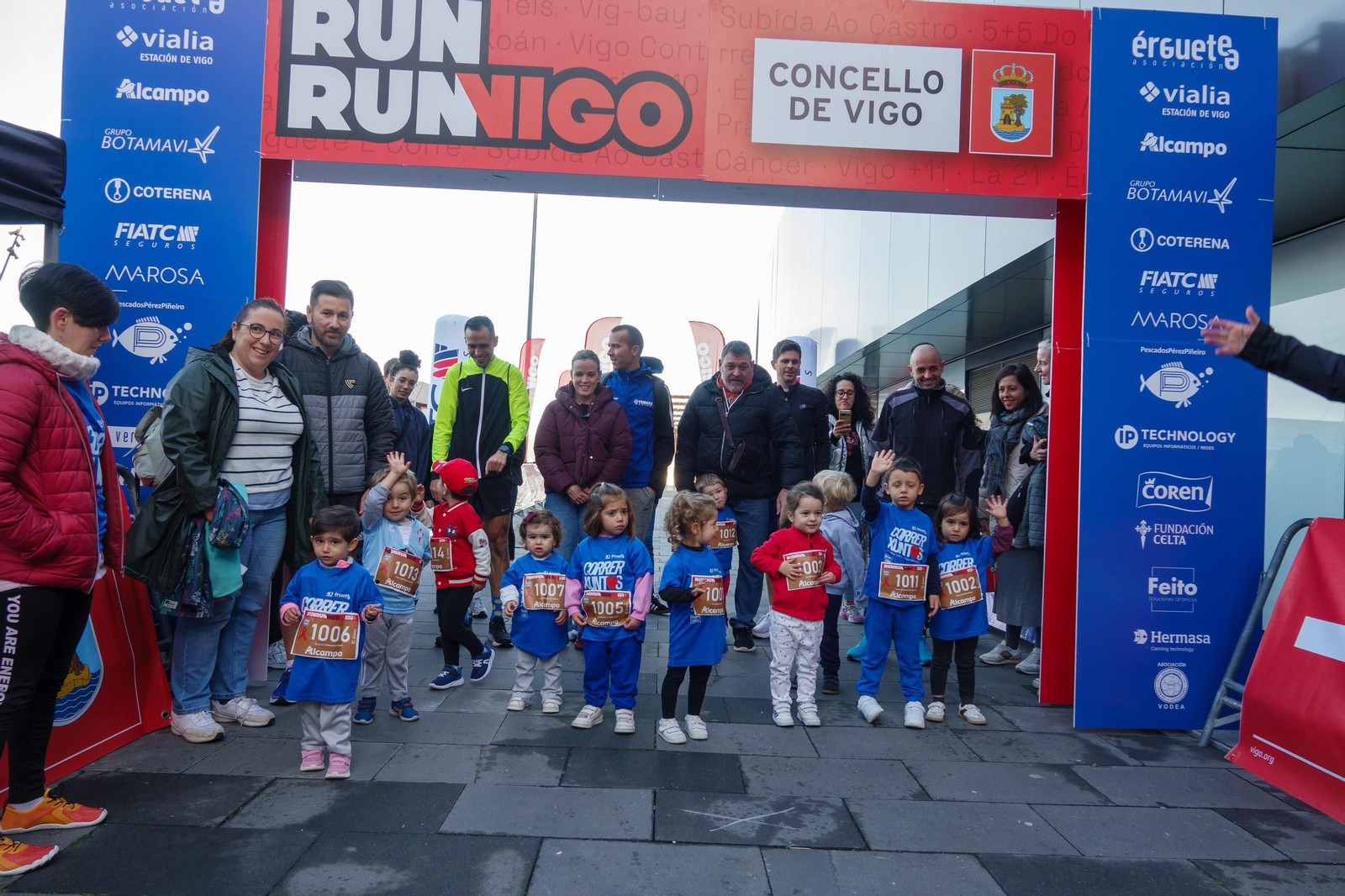 Galería | La carrera popular Érguete e Corre de Vigo bate récord de participación